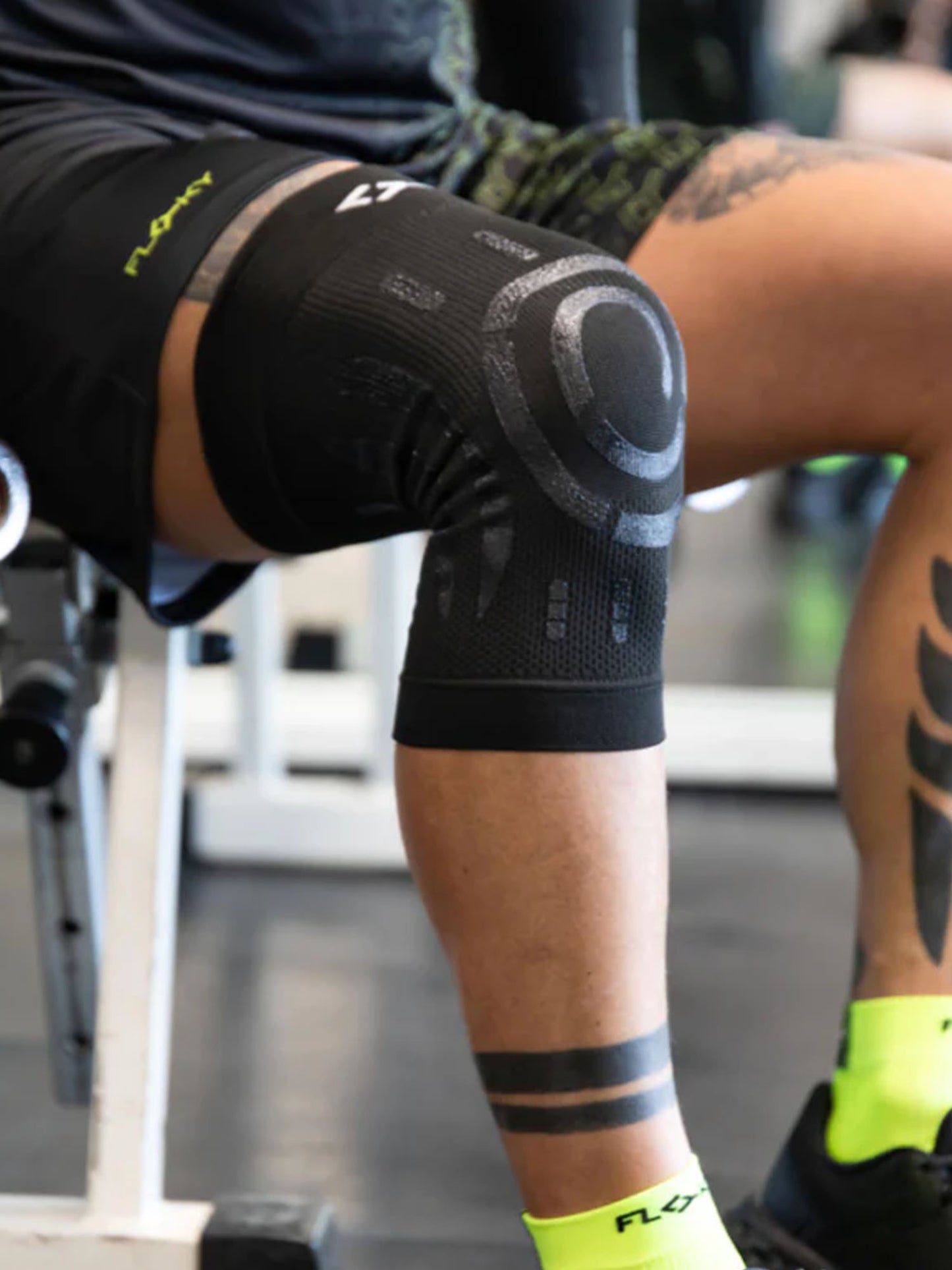 Ginocchiera Floky Knee Support sinistro unisex adulto nero sportiva