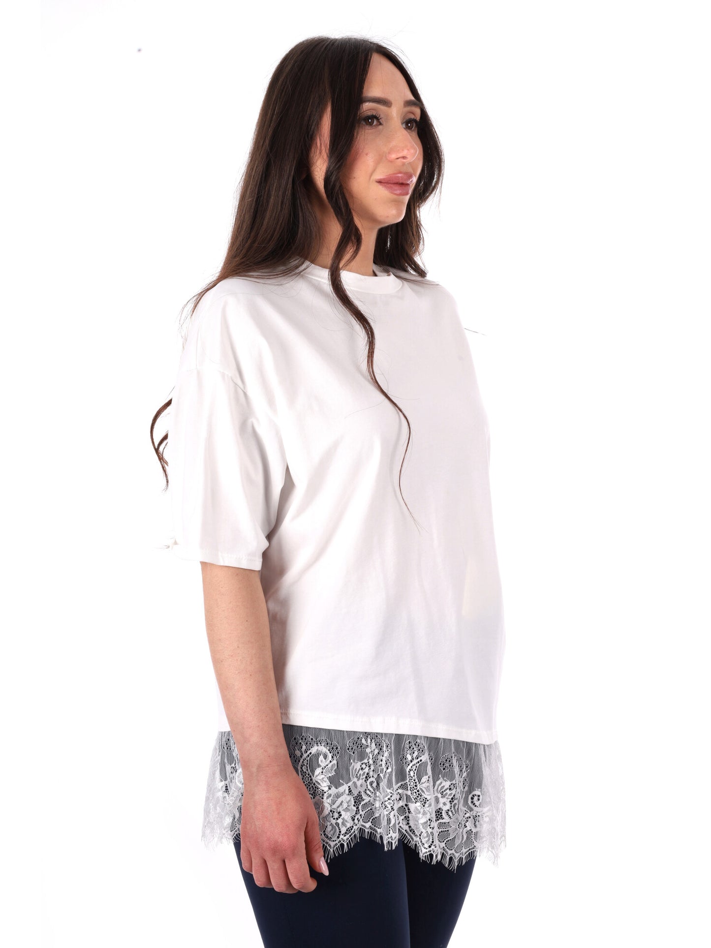 Miss Love t-shirt donna crema dal design versatile e casual
