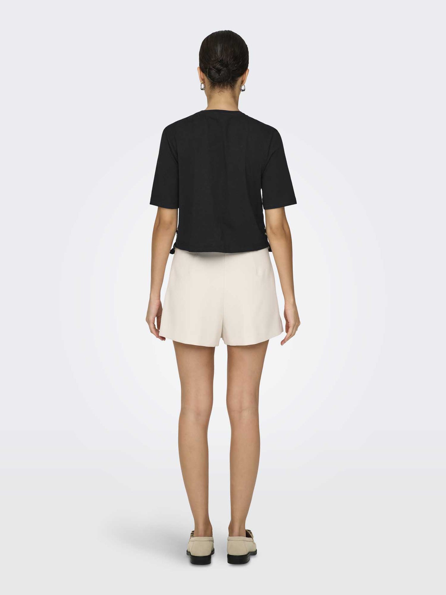 Only Filippa, t-shirt donna a maniche corte nera elegante e versatile