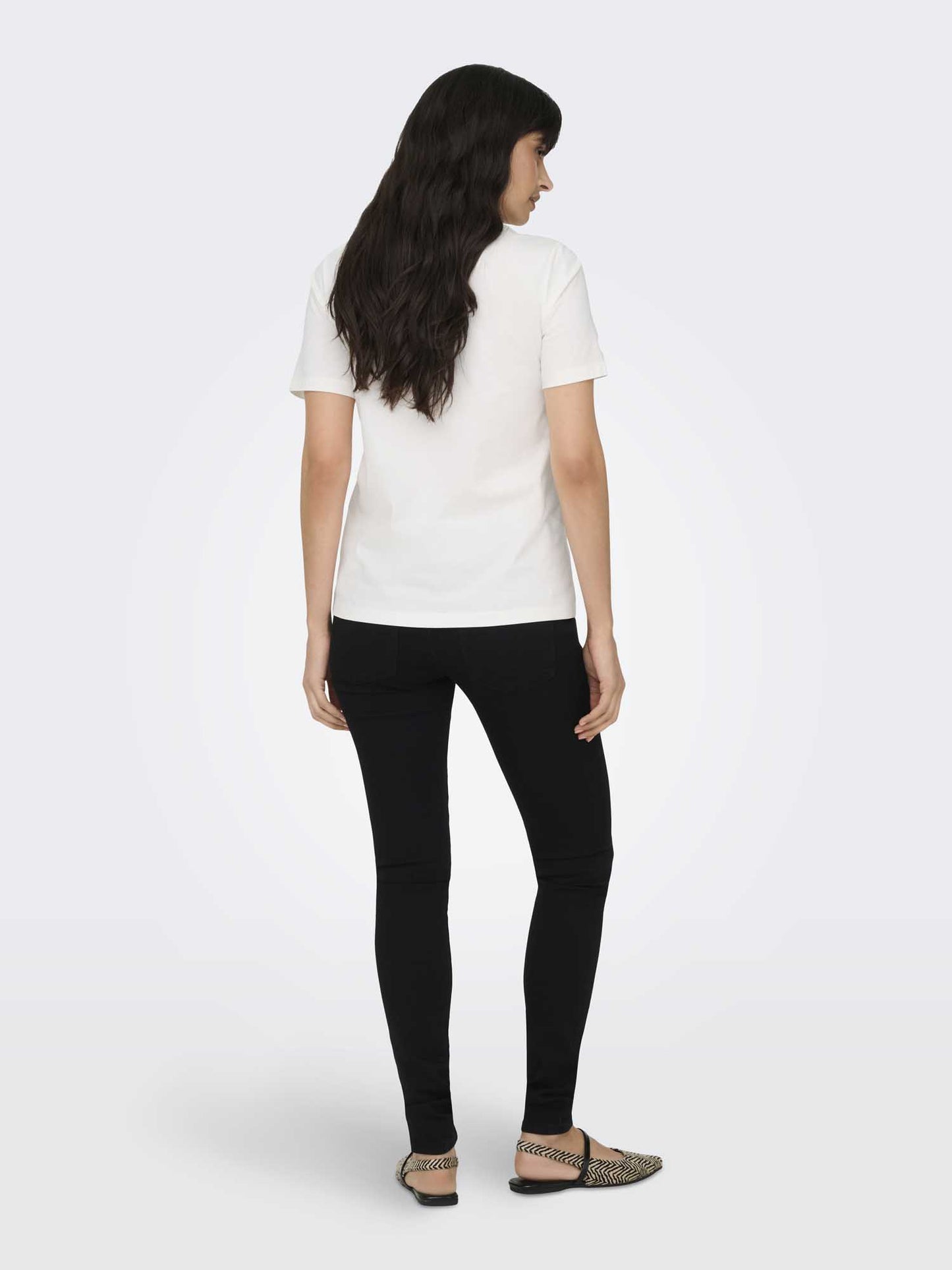 Only t-shirt maniche corte da donna color crema per look casual