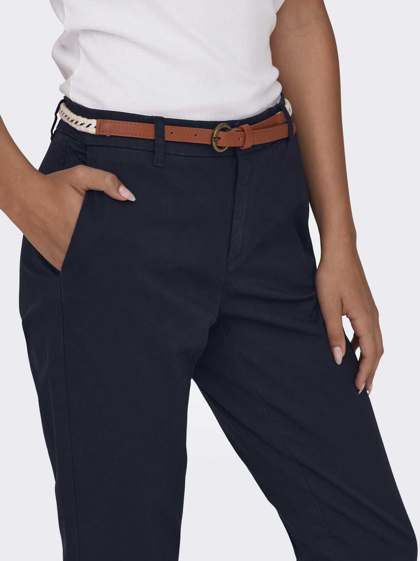 Only Biana pantaloni chino regular fit da donna in blu