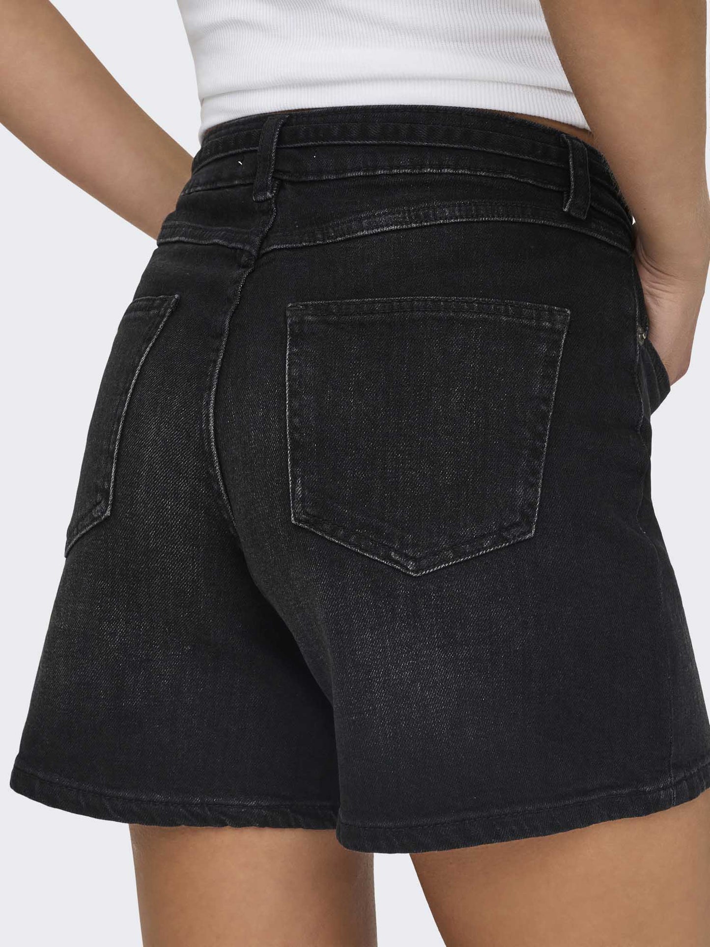 Shorts donna Only Gianna in denim nero a vita media