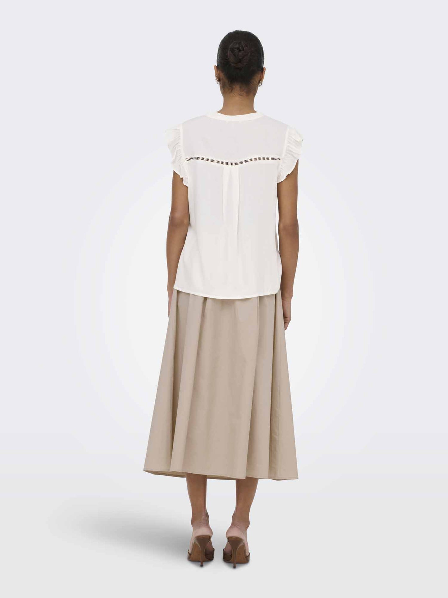 Only N. Rosella, camicia bianca da donna in stile femminile