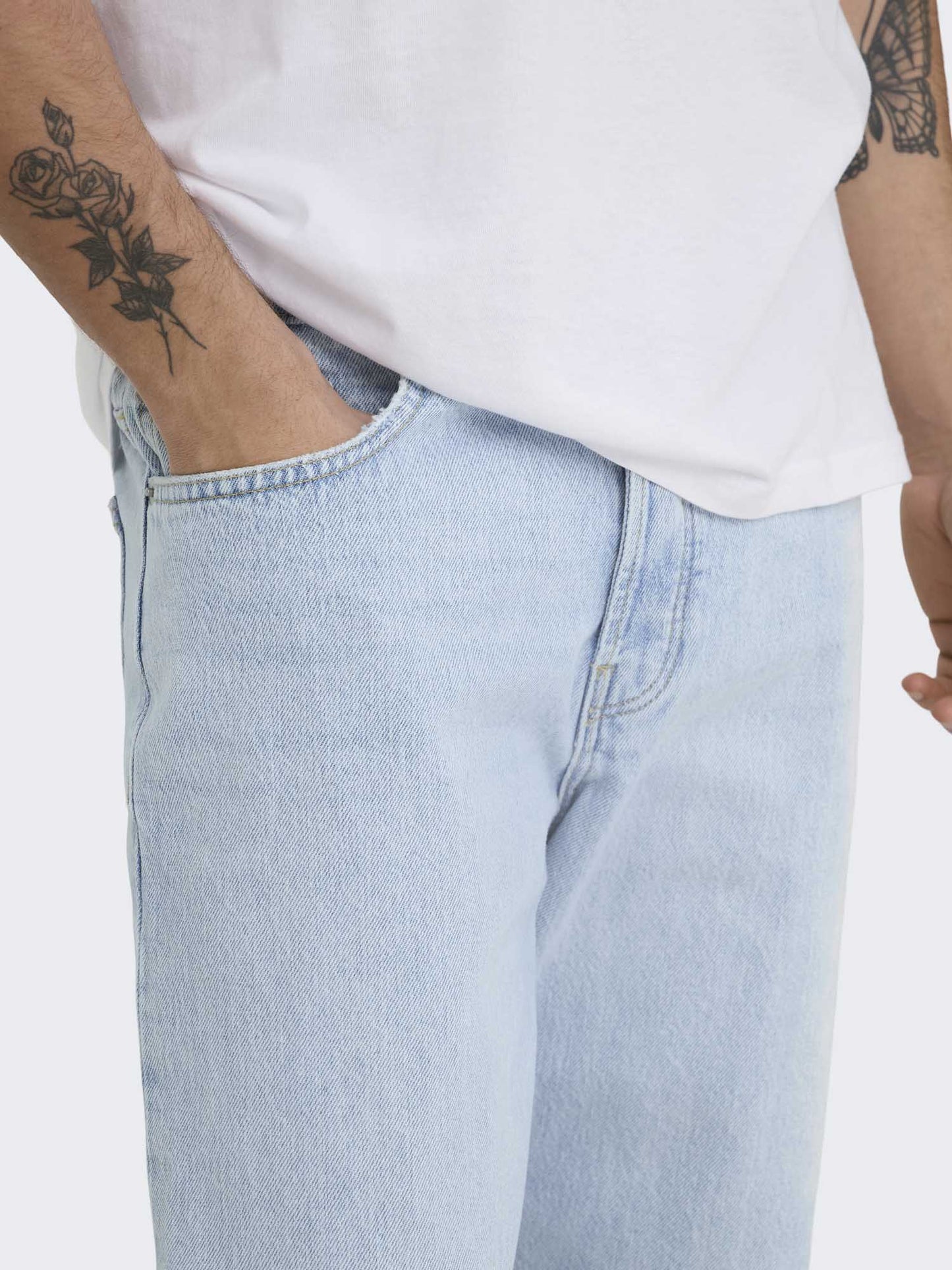 Jeans Edge Straight di Only & Sons uomo in denim lavaggio chiaro