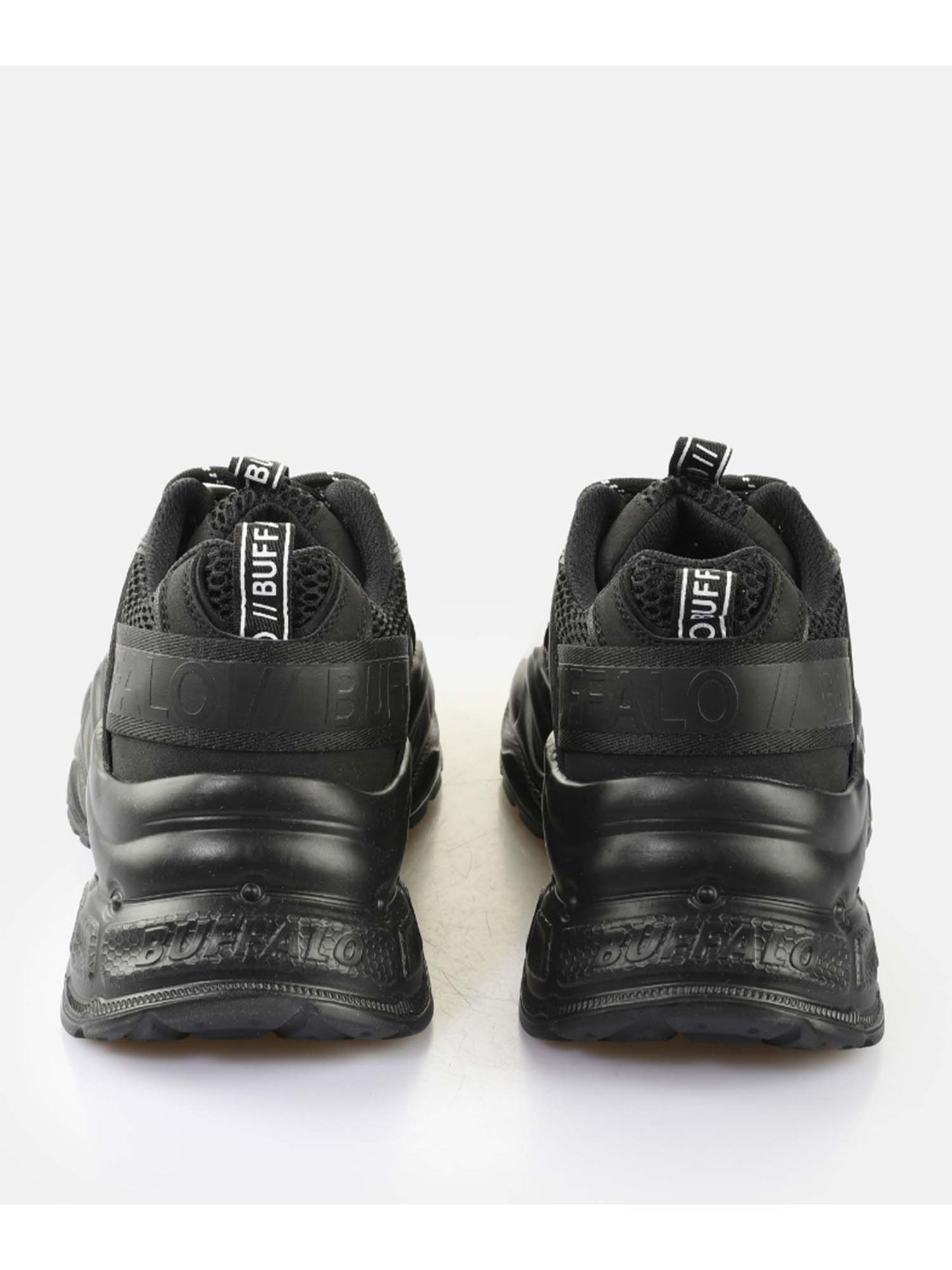 Buffalo Yuno, sneakers donna nere dal design iconico