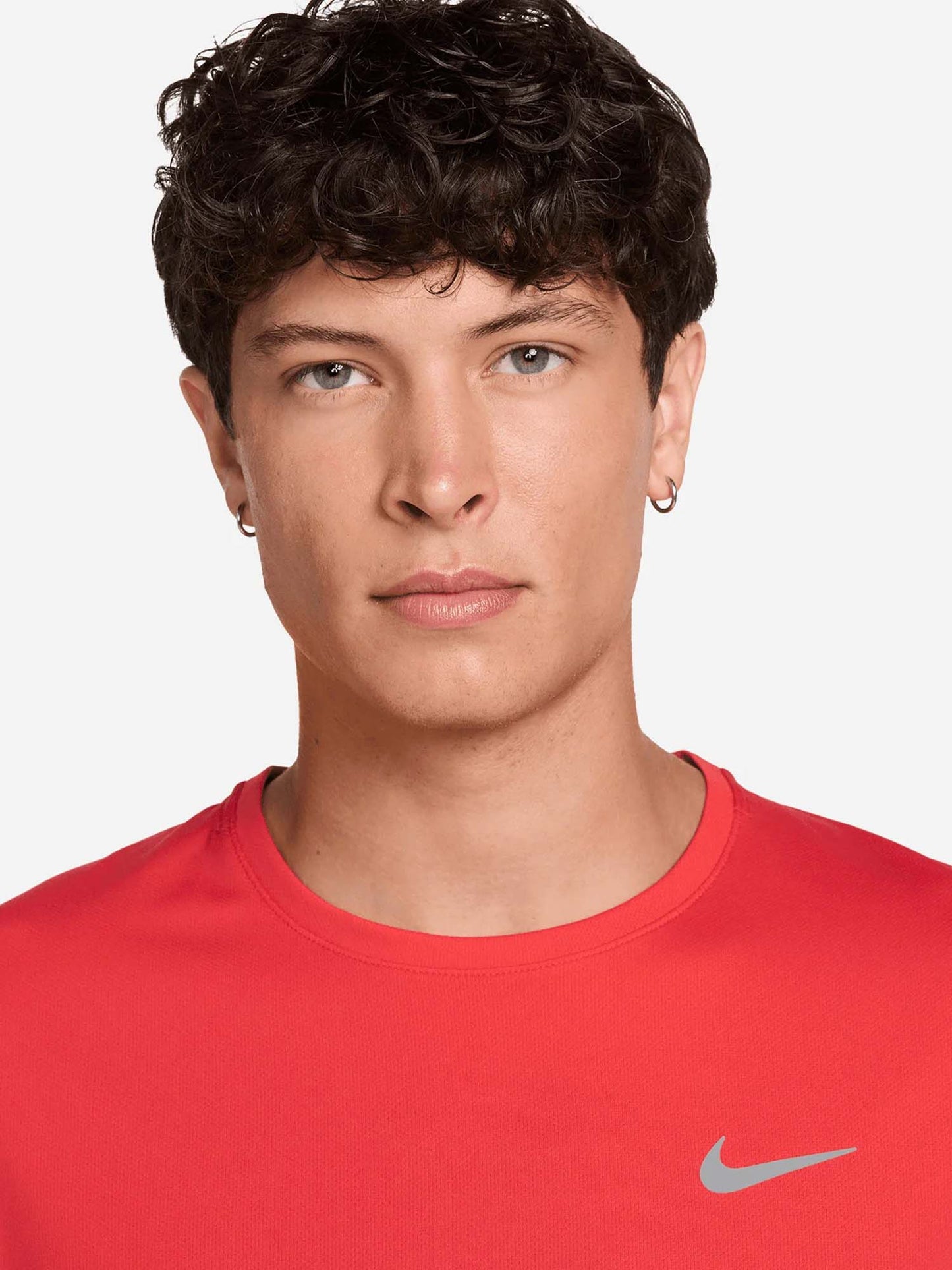 Nike Miler Dri-FIT UV, t-shirt running da uomo rossa