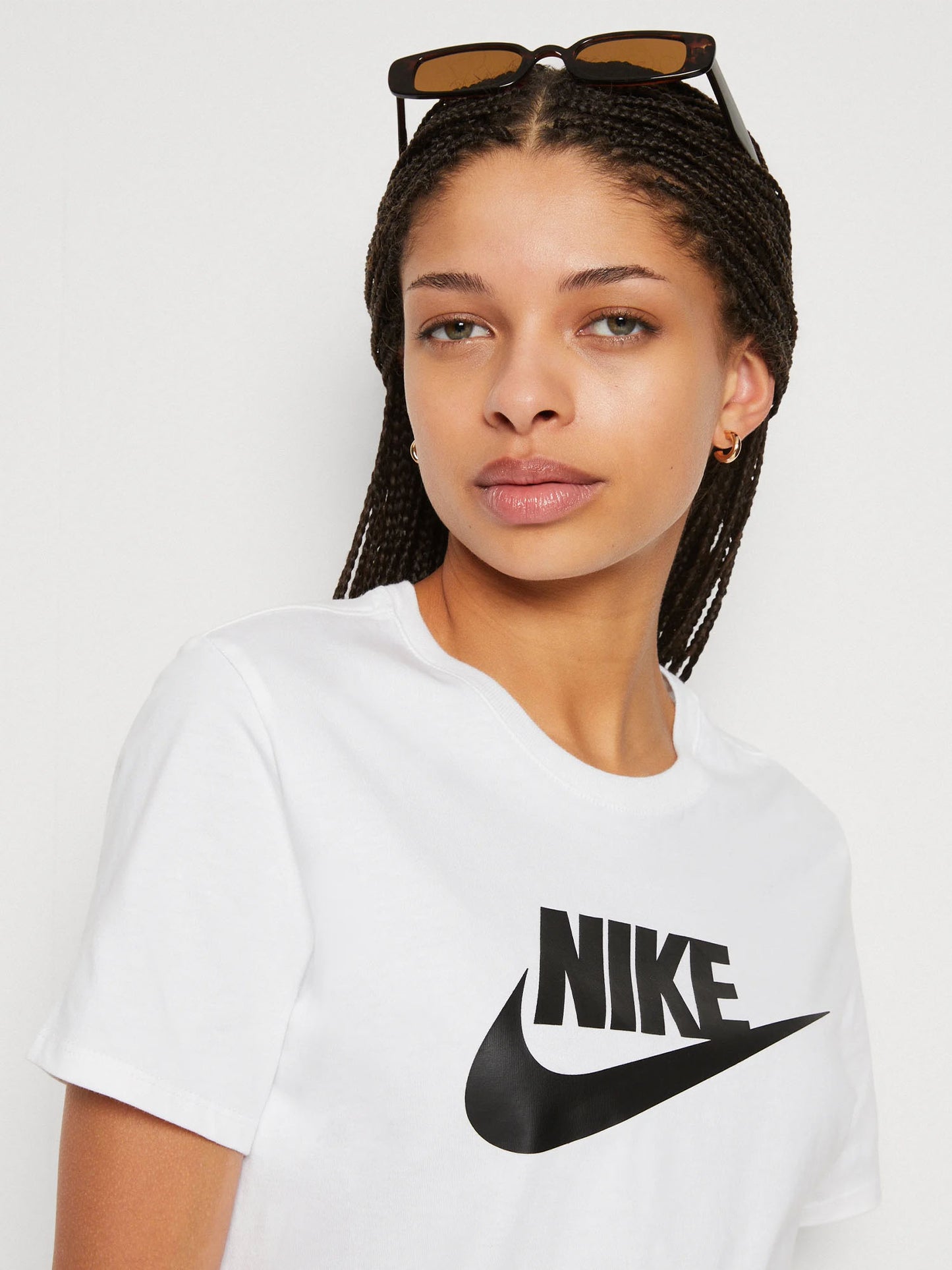 T-SHIRT GIROCOLLO NIKE DA RAGAZZA BIANCO