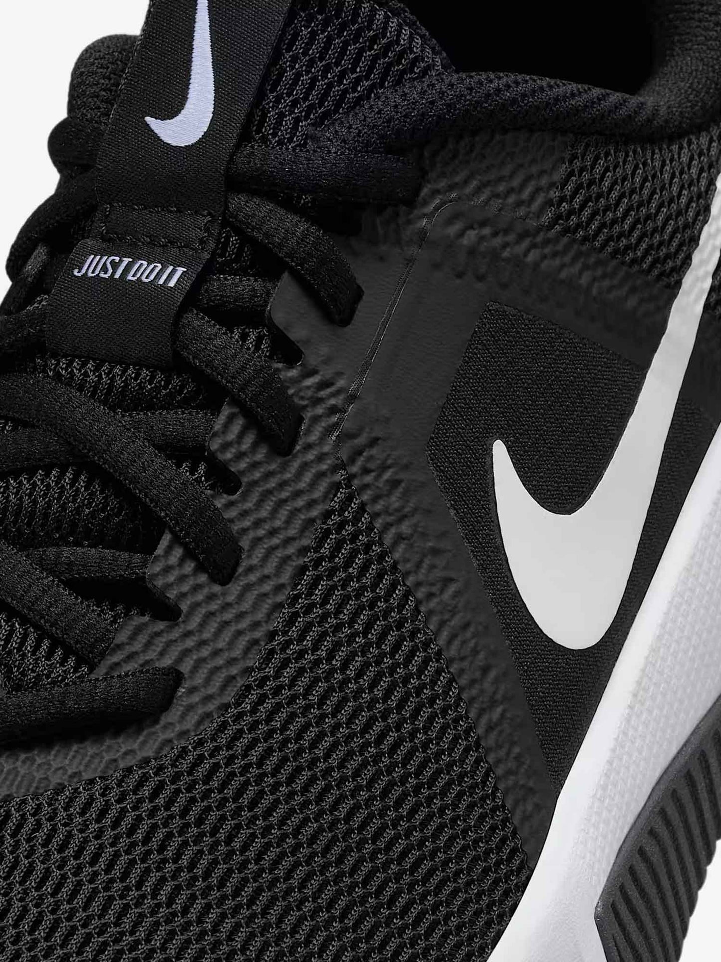 NIKE MC TRAINER 3