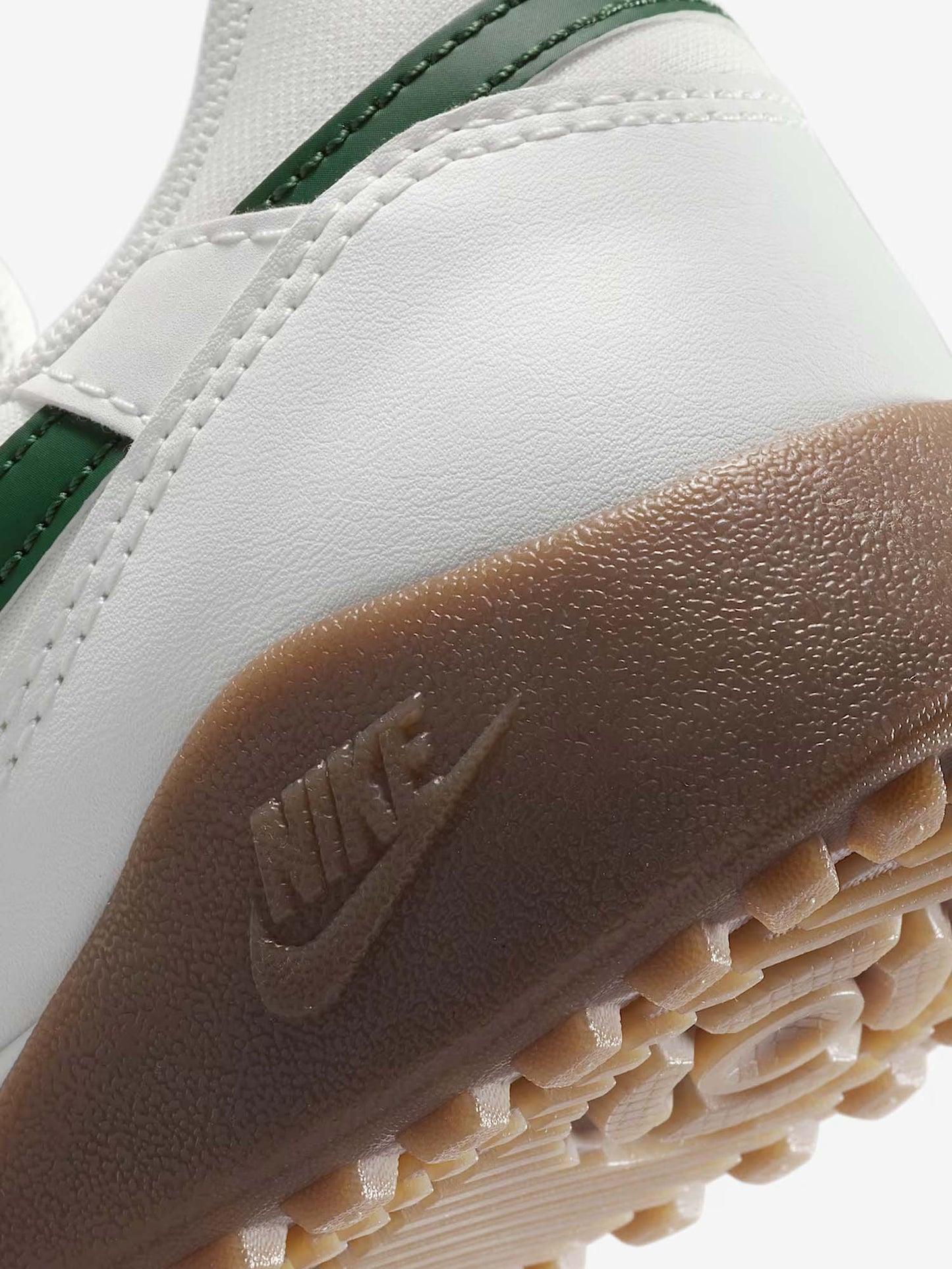 SNEAKERS TERRA MANTA NIKE DA RAGAZZI PANNA