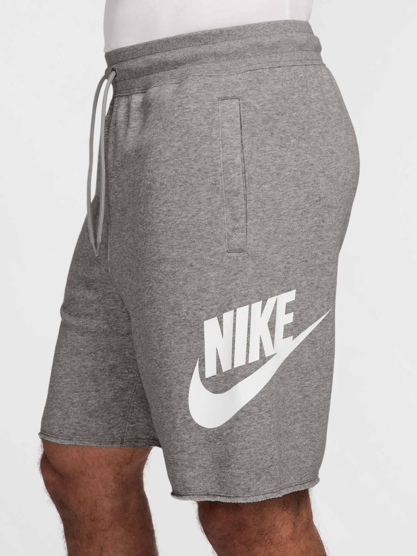 NikeClub Alumni, shorts da uomo sportivi in fleece grigio