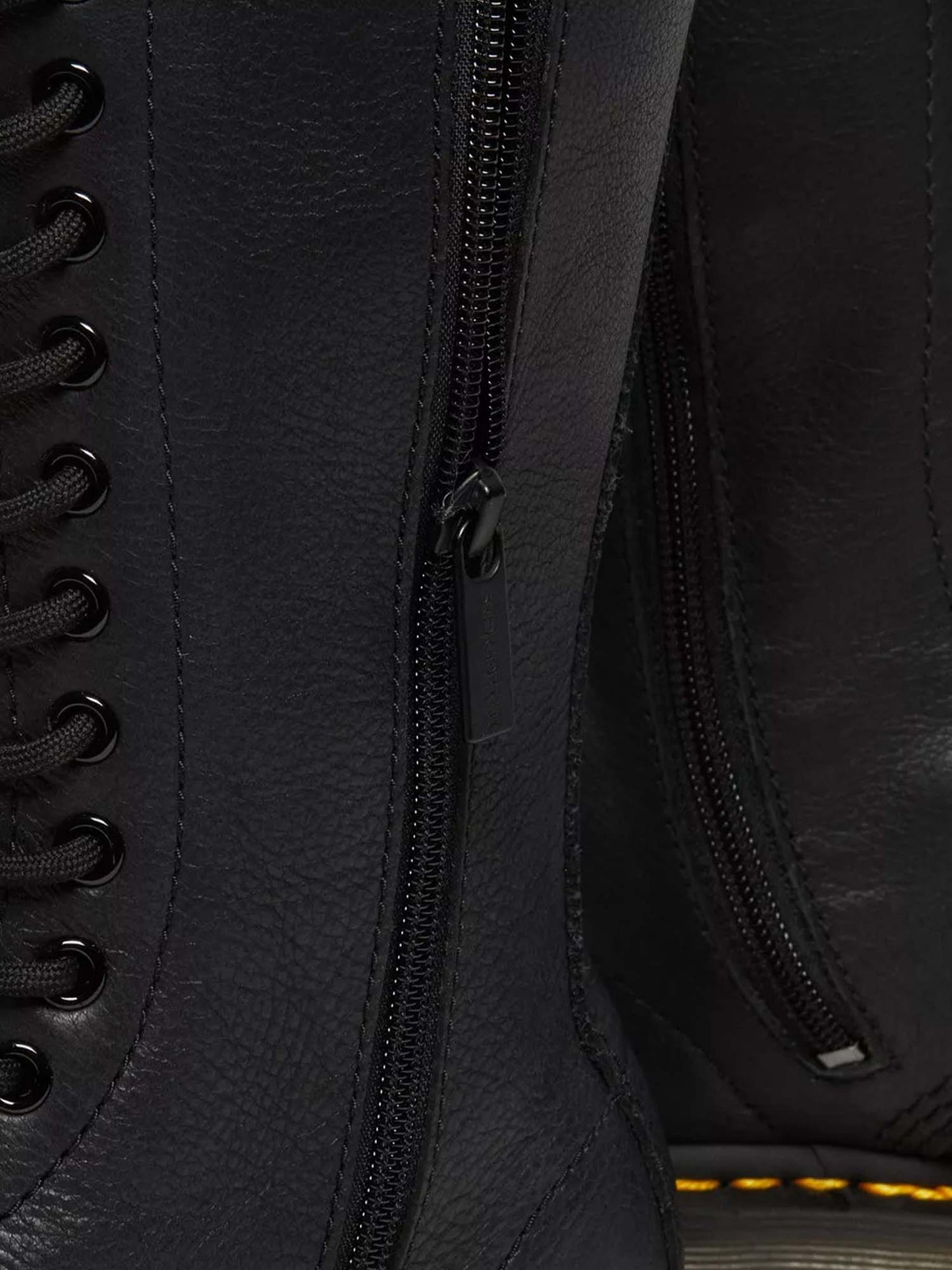 ANFIBIO DR MARTENS DONNA NERO