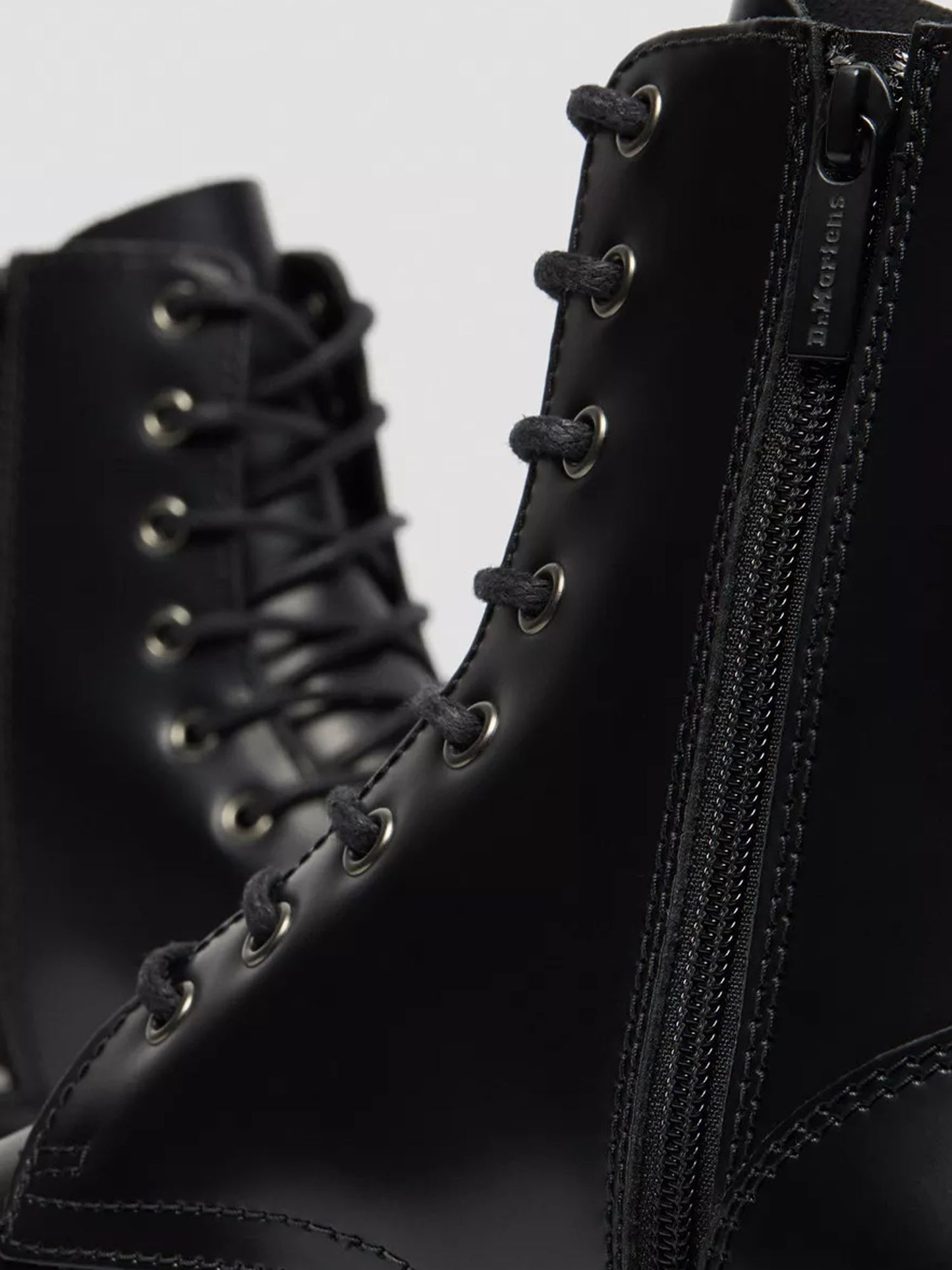 ANFIBIO JADON DR MARTENS DA DONNA NERO
