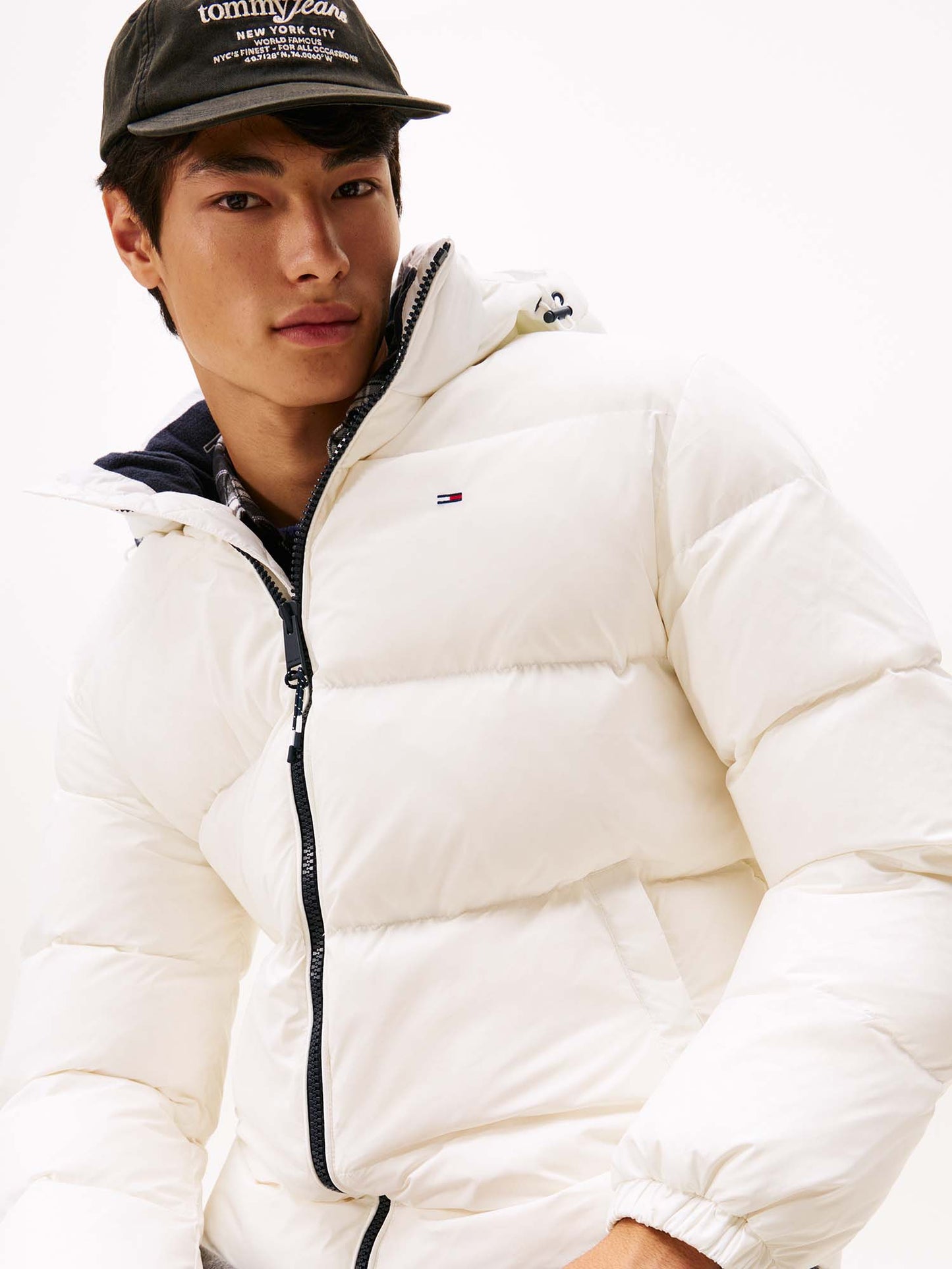 PIUMINO IDROREPELLENTE CON CAPPUCCIO TOMMY JEANS DA UOMO BIANCO