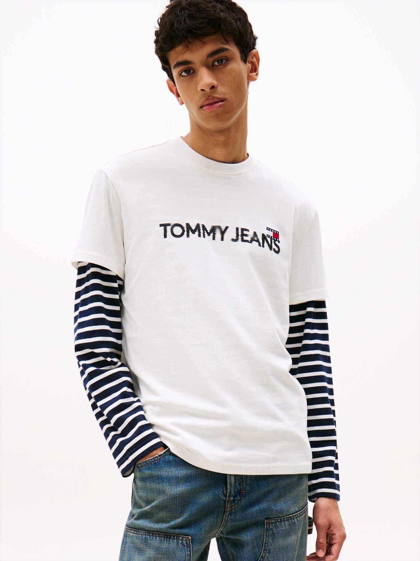 T-SHIRT REG BADGE TOMMY JEANS UOMO BLU
