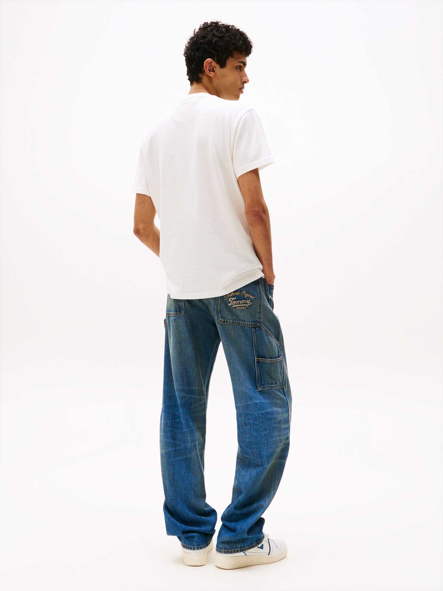 T-SHIRT REG BADGE TOMMY JEANS UOMO BLU