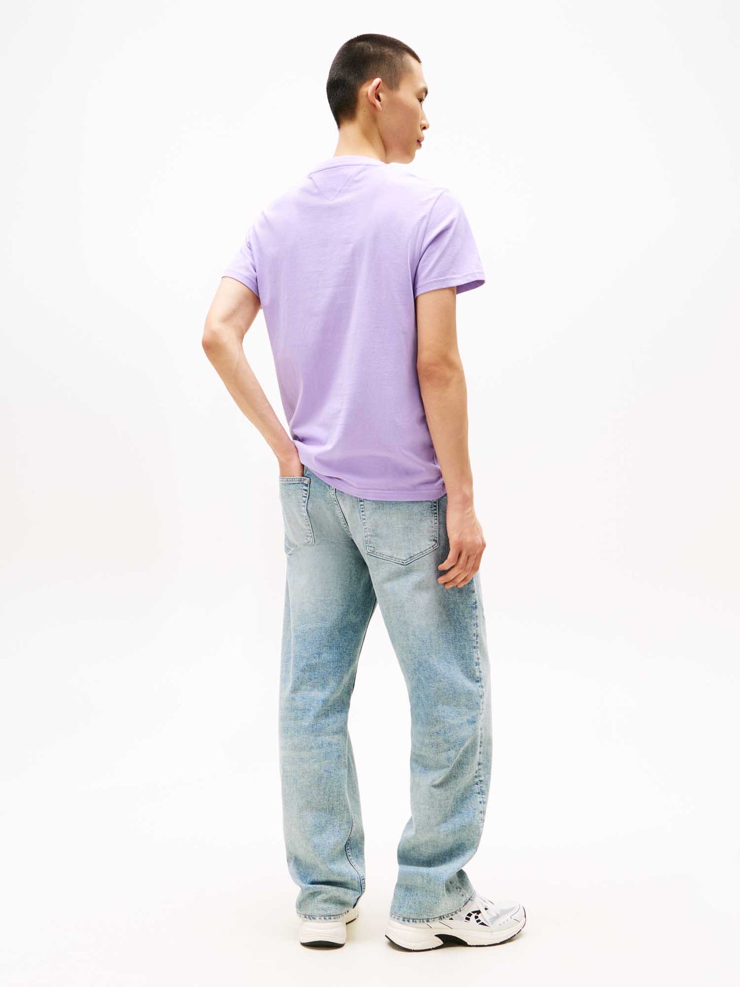 T-SHIRT SLIM LINEAR TOMMY JEANS DA UOMO LILLA