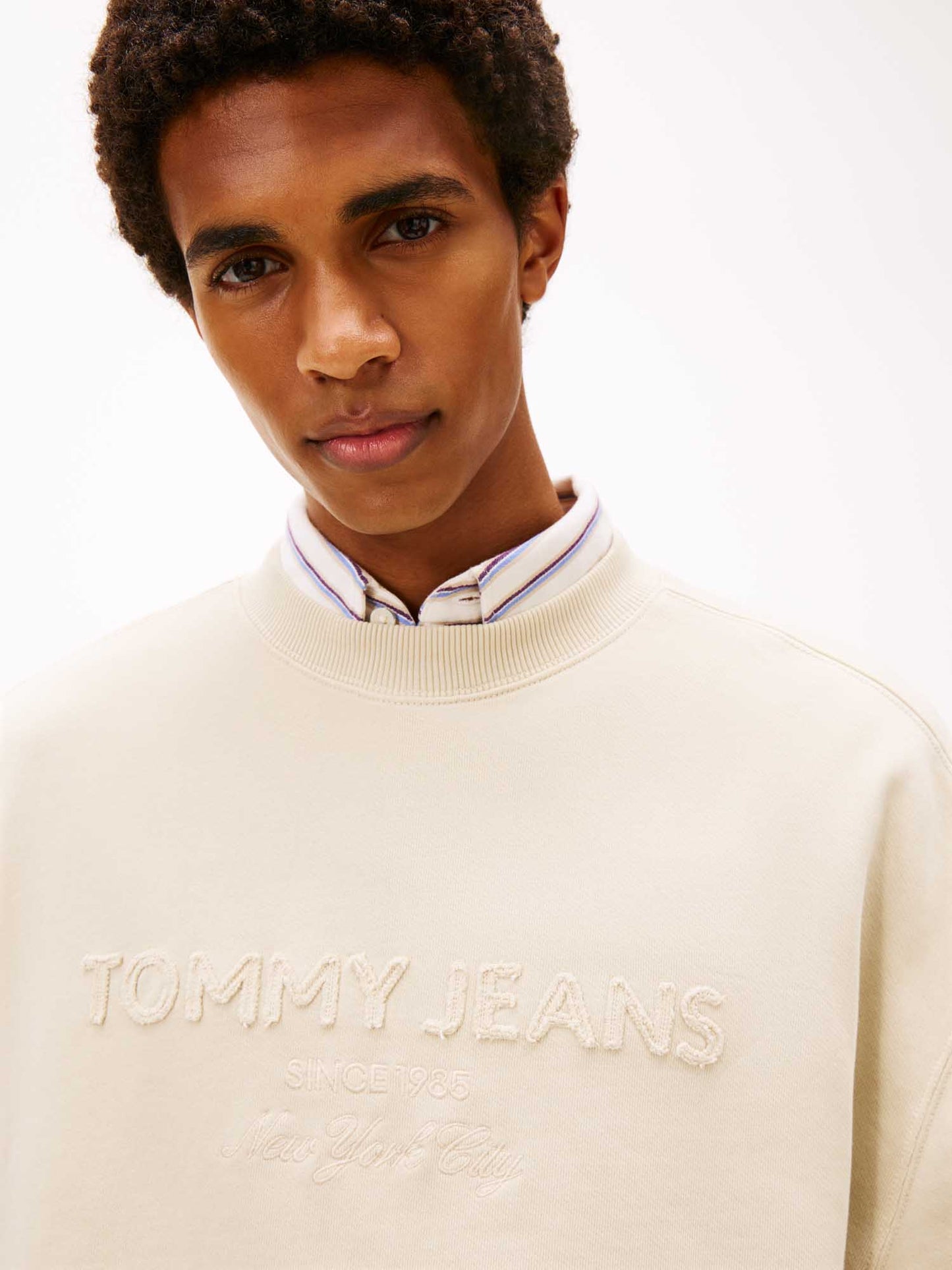 Felpa Tommy Jeans 90s Garment-Dyed regular da uomo crema