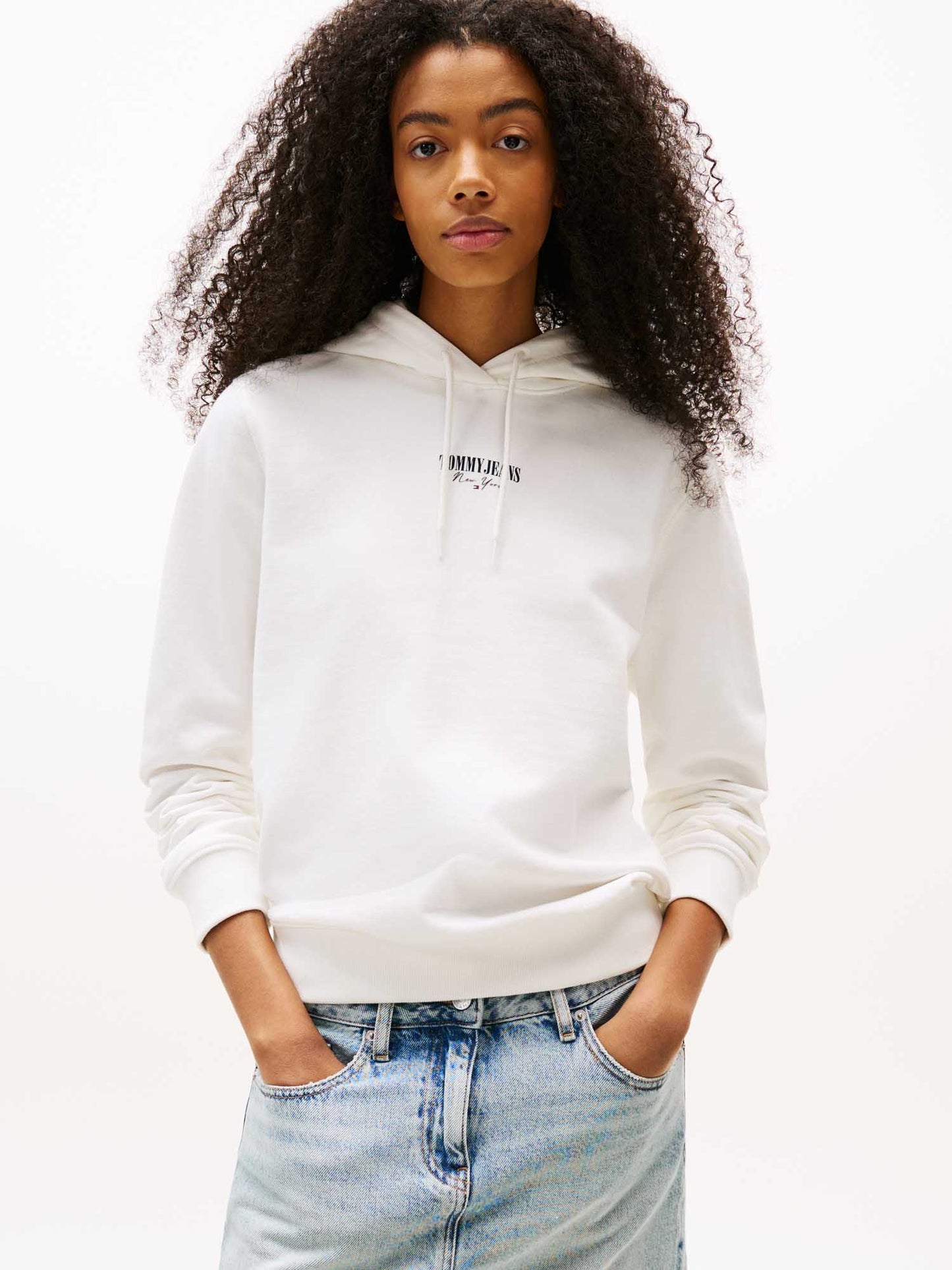 FELPA CON LOGO ESSENTIALS TOMMY JEANS DA DONNA BIANCO