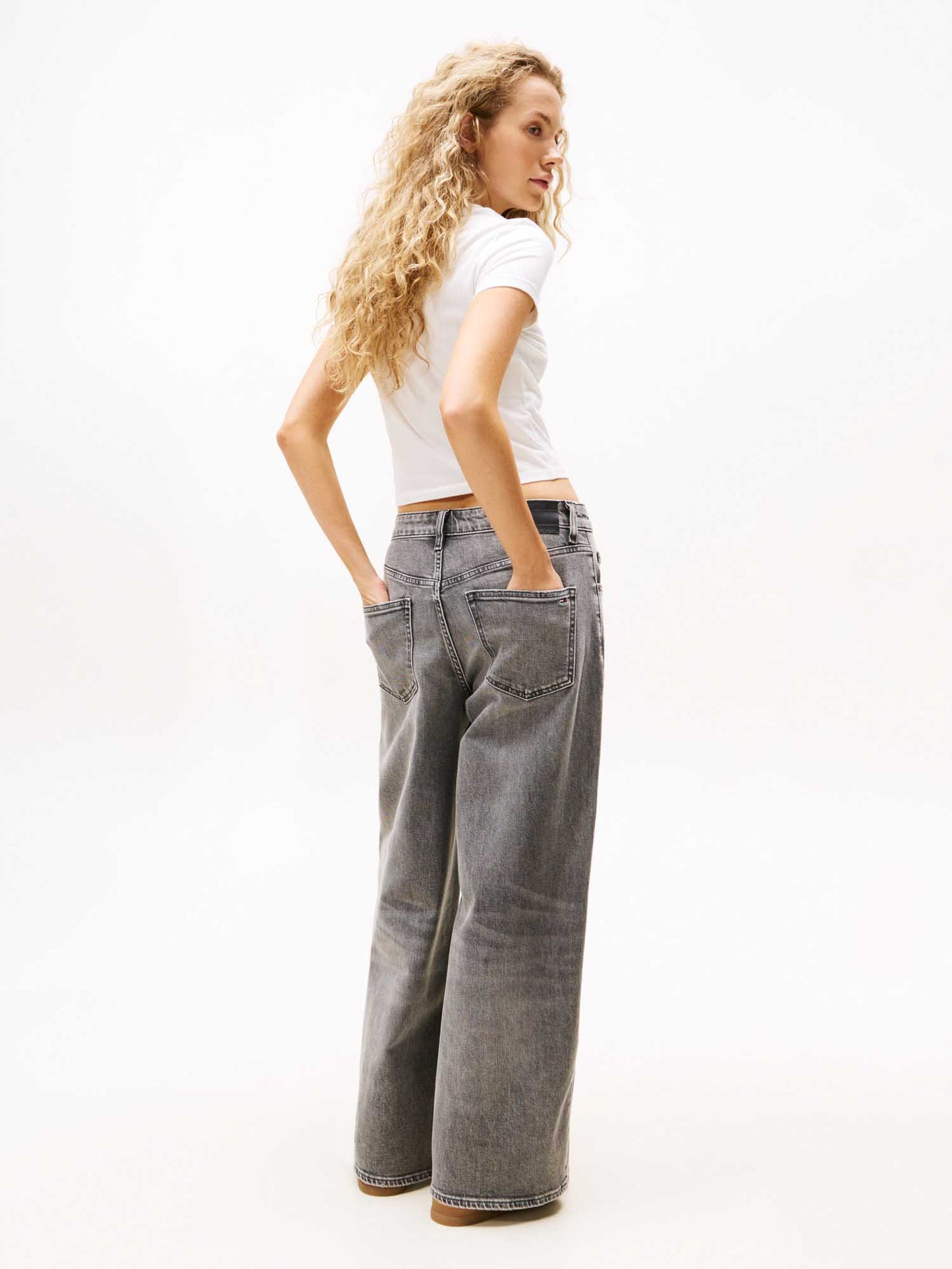 T-SHIRT SLIM HEART TOMMY JEANS DONNA BIANCO