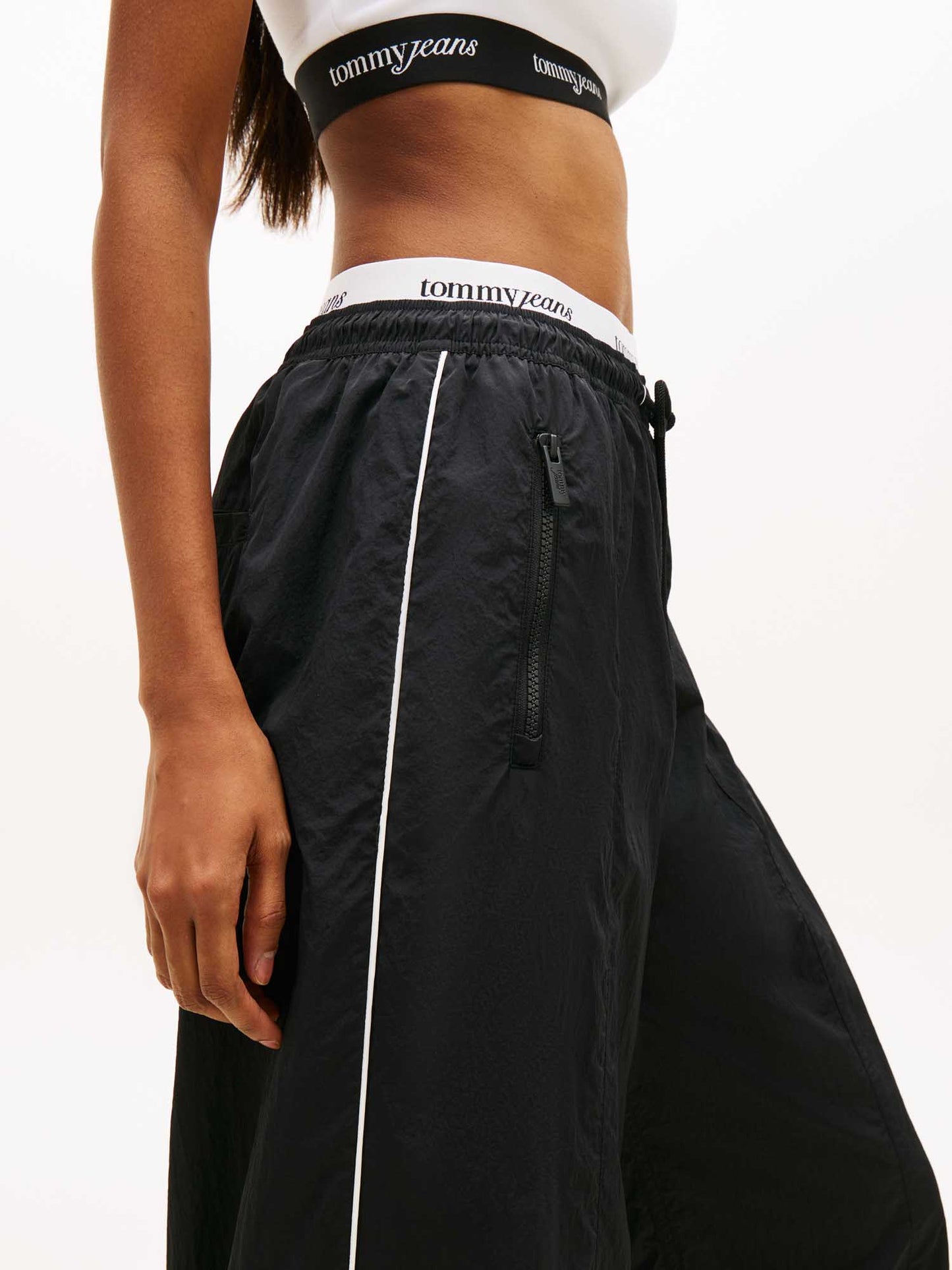 Jogger larghi neri Tommy Jeans con elastico logato da donna