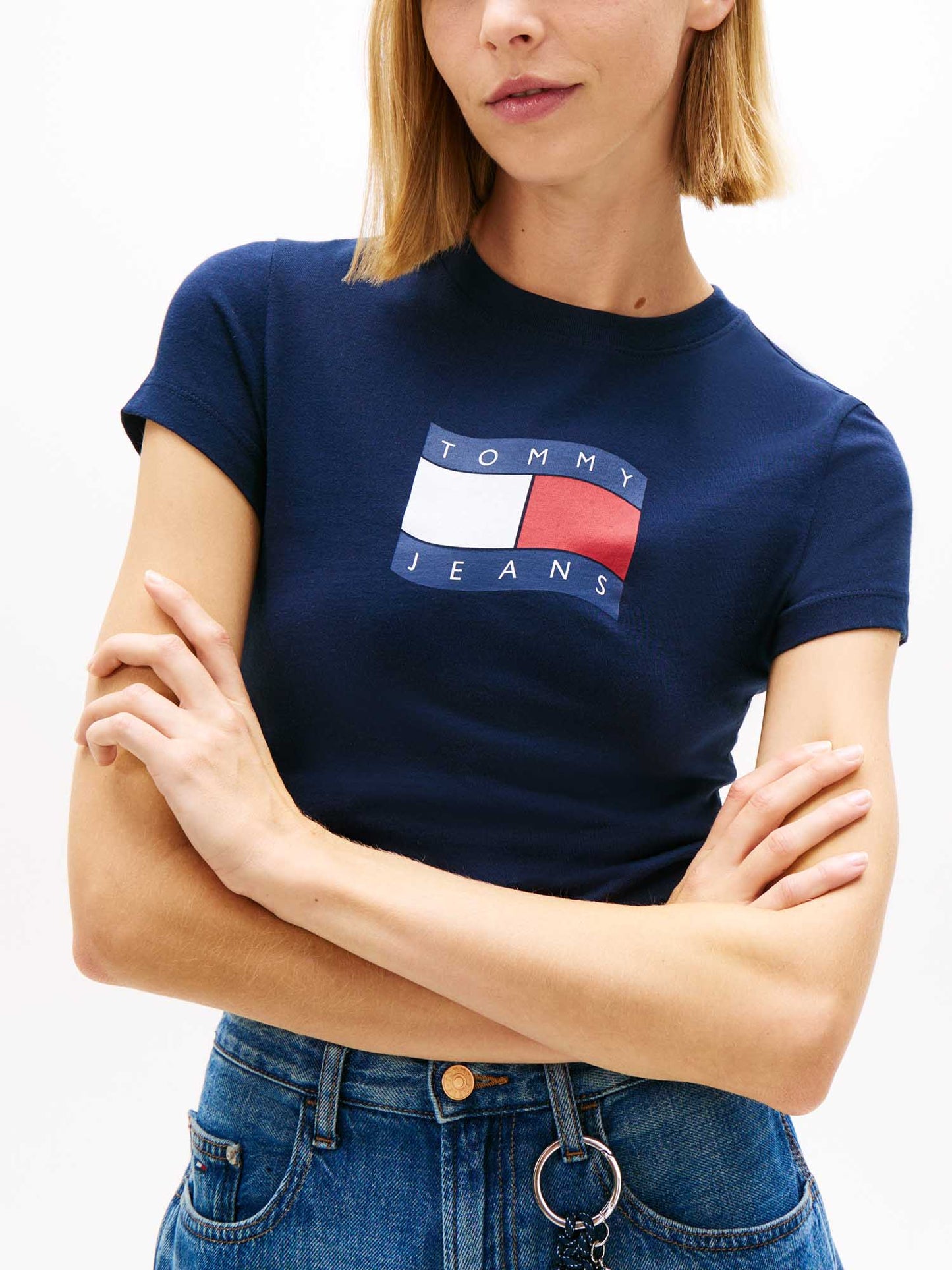 T-shirt unisex Tommy Hilfiger in cotone rigenerato con logo