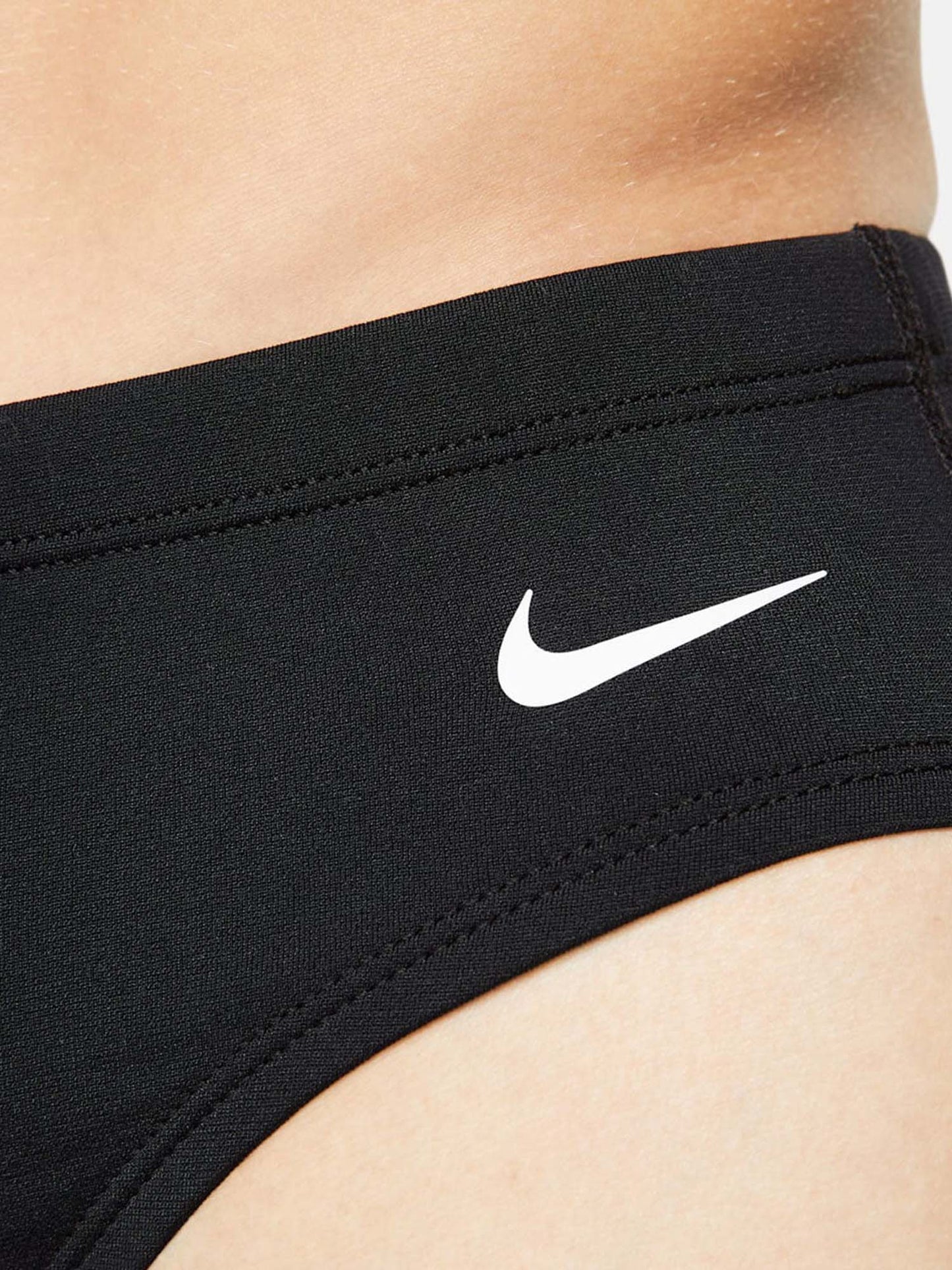Slip da uomo Nike nero con vestibilità sicura e regolabile