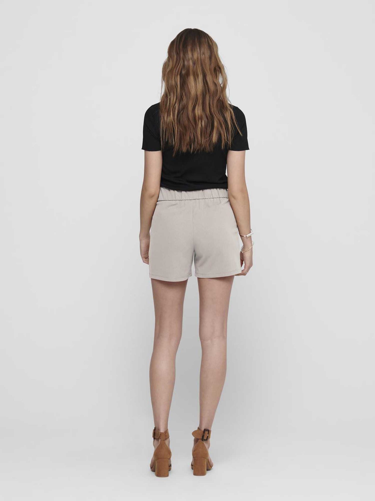 JDY N. GEGGO SHORTS - BEIGE