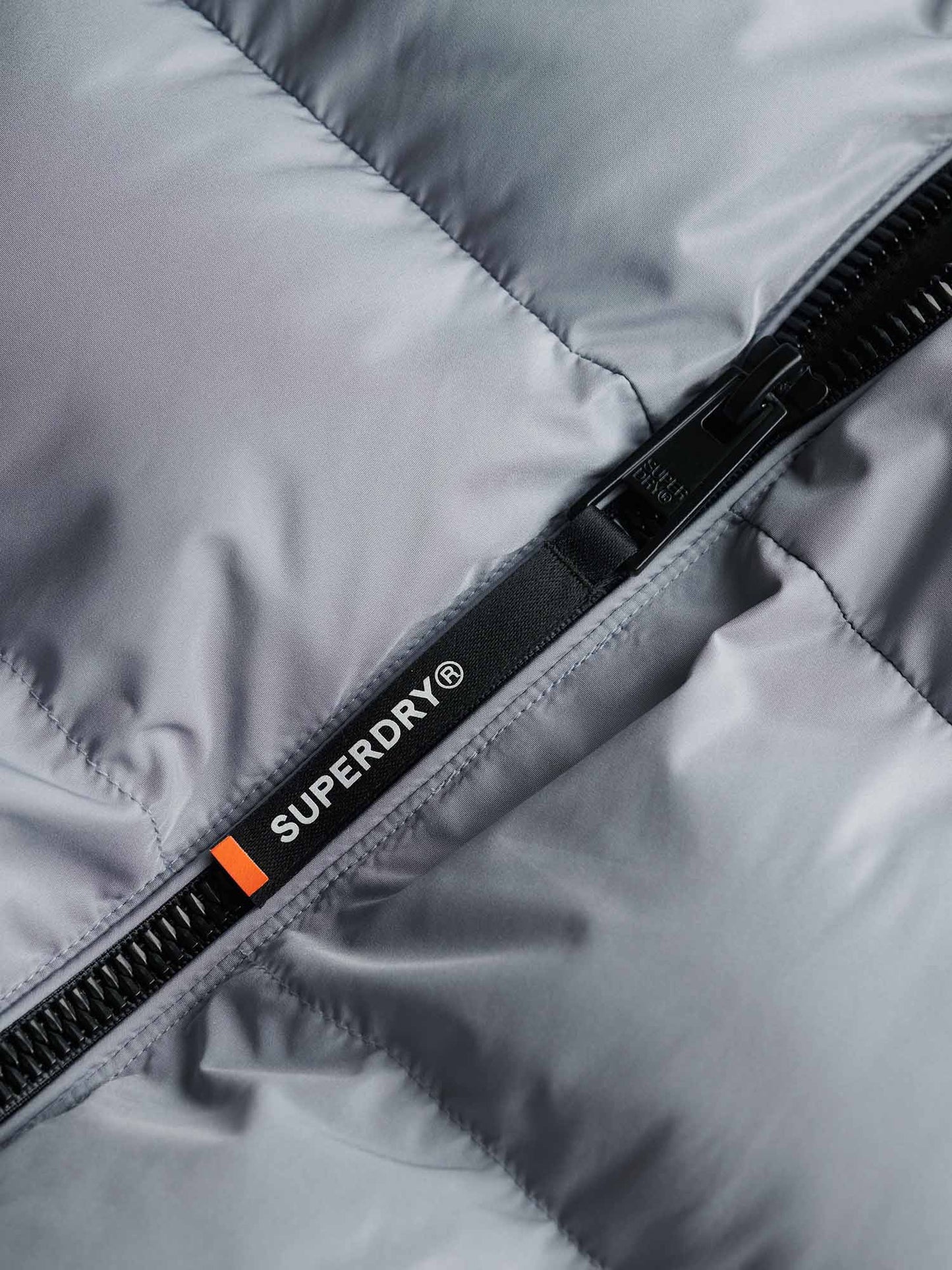 GIUBBINO SPORT CON CAPPUCCIO SUPERDRY DA UOMO GRIGIO
