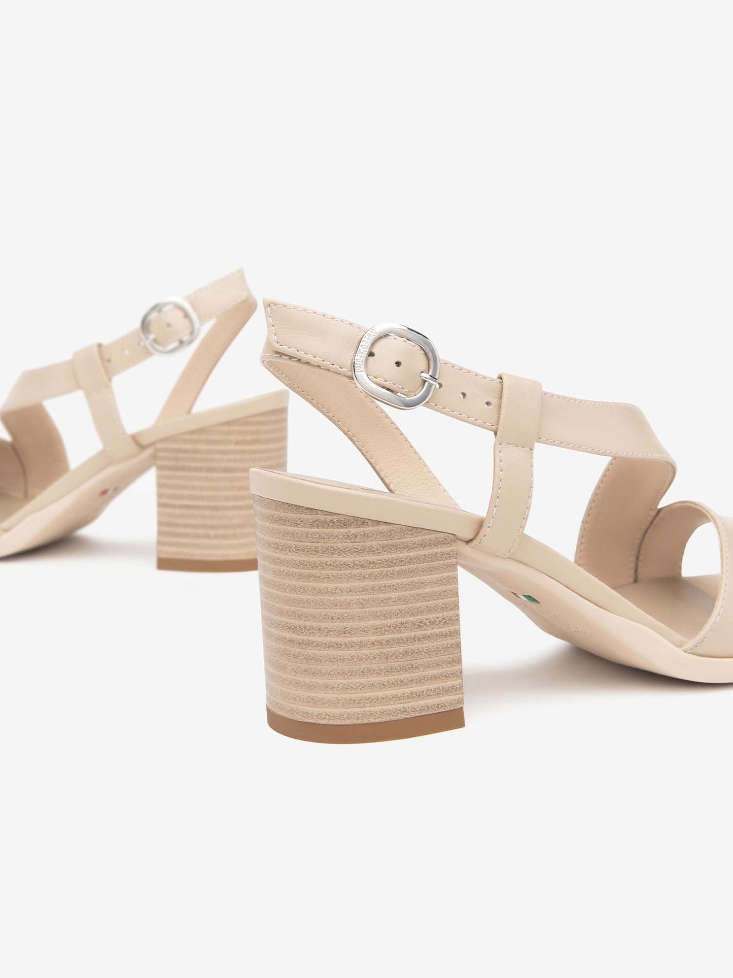 NERO GIARDINI SANDAL - LINO