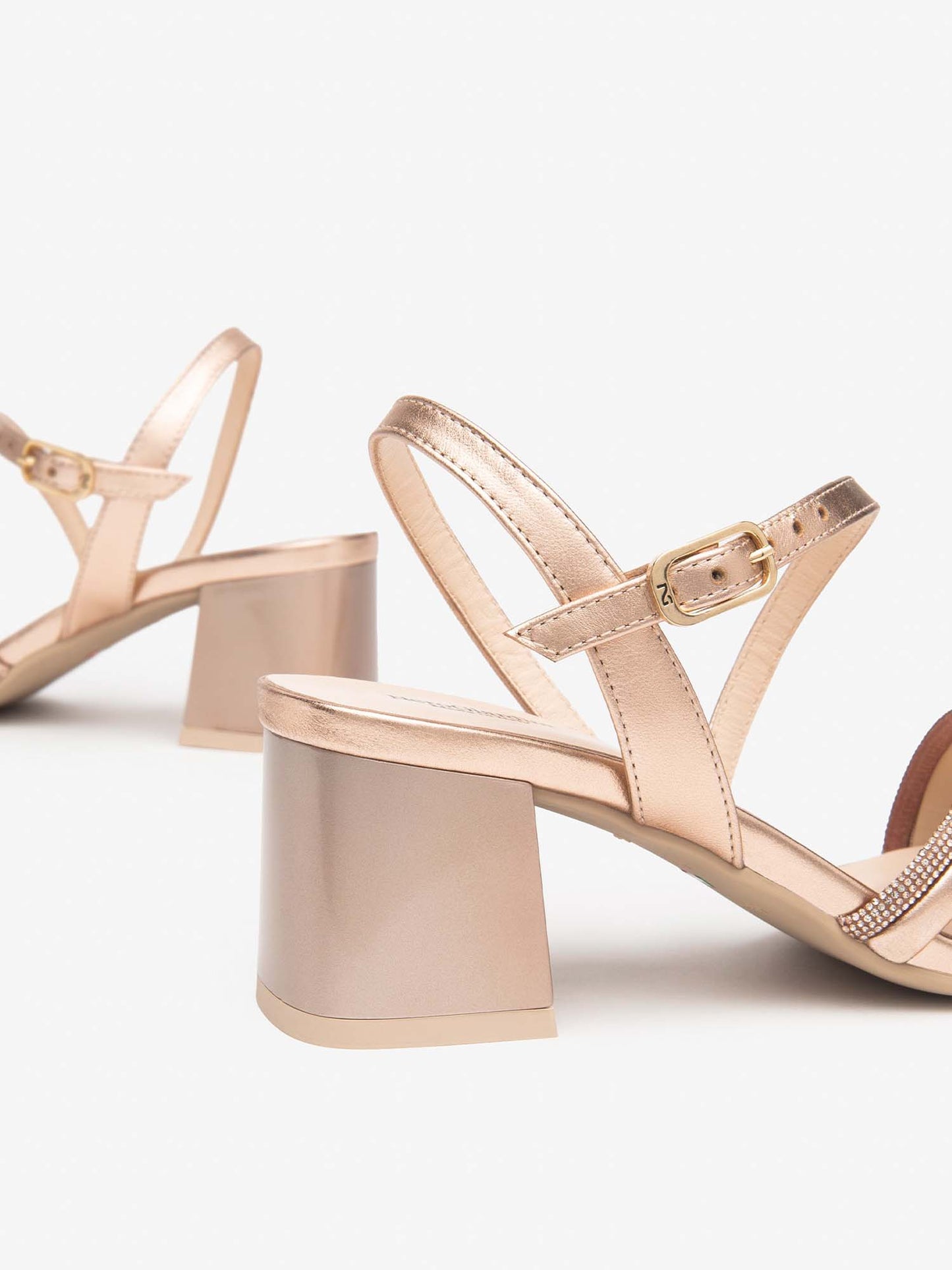 NERO GIARDINI SANDAL - PLATINO