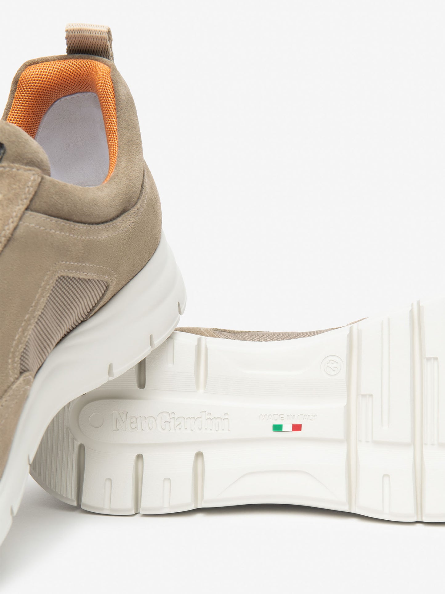 Nero Giardini Andalo, sneakers beige da uomo in pelle e scamosciato