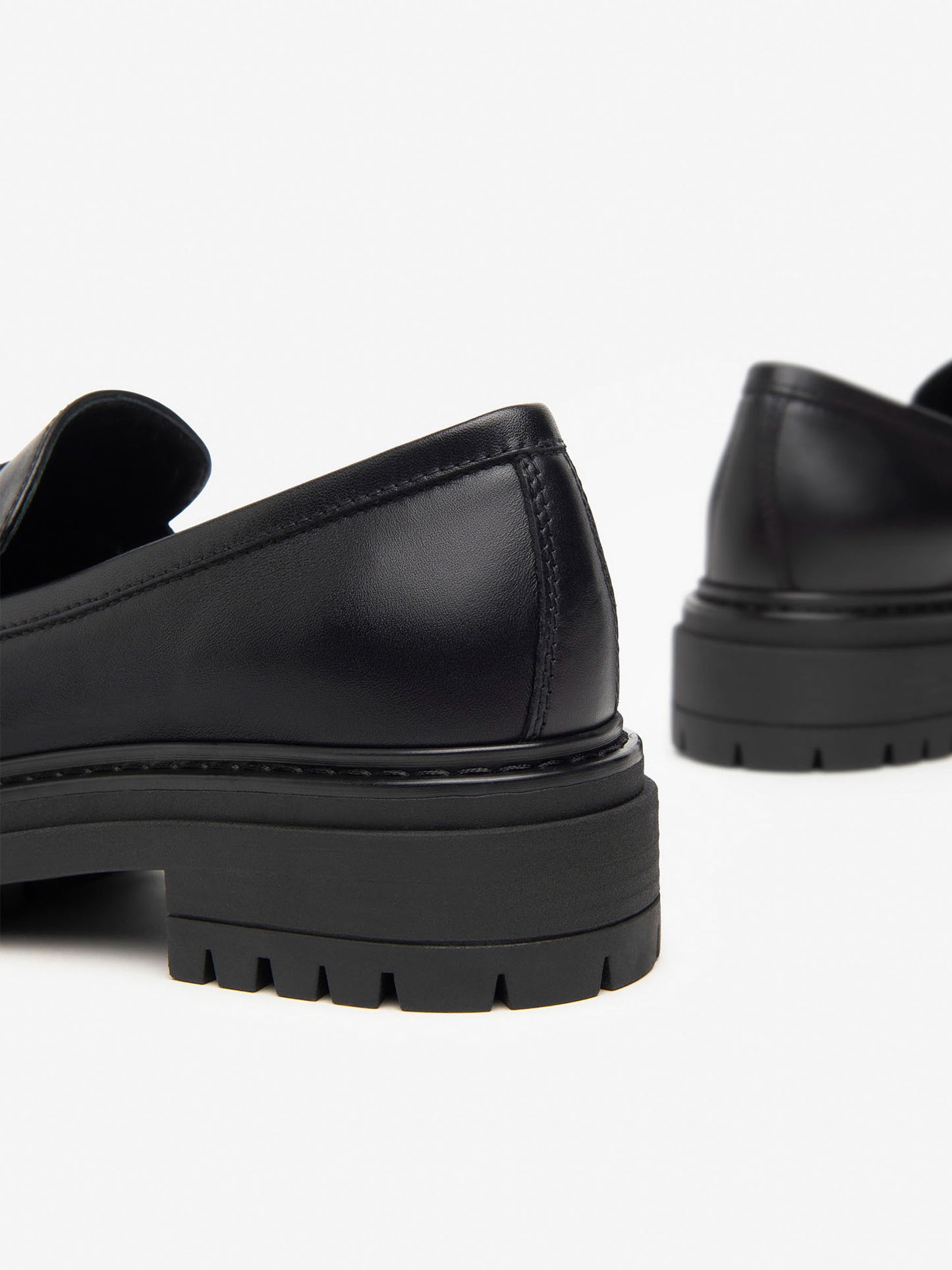 MOCASSINO IN PELLE CON PLATEAU NeroGiardini DA DONNA NERO