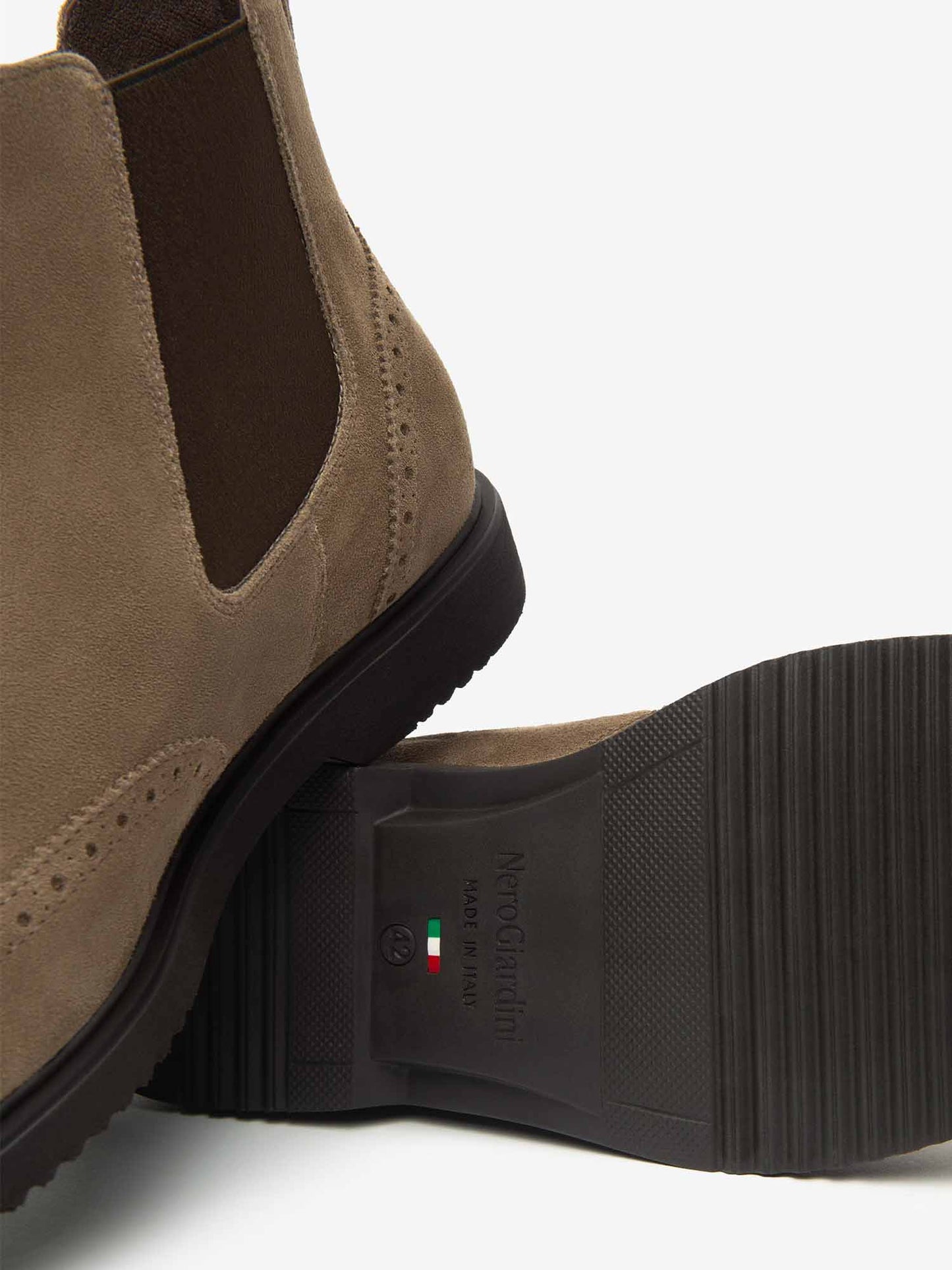 STIVALETTI CHELSEA SCAMOSCIATI NeroGiardini DA UOMO FANGO