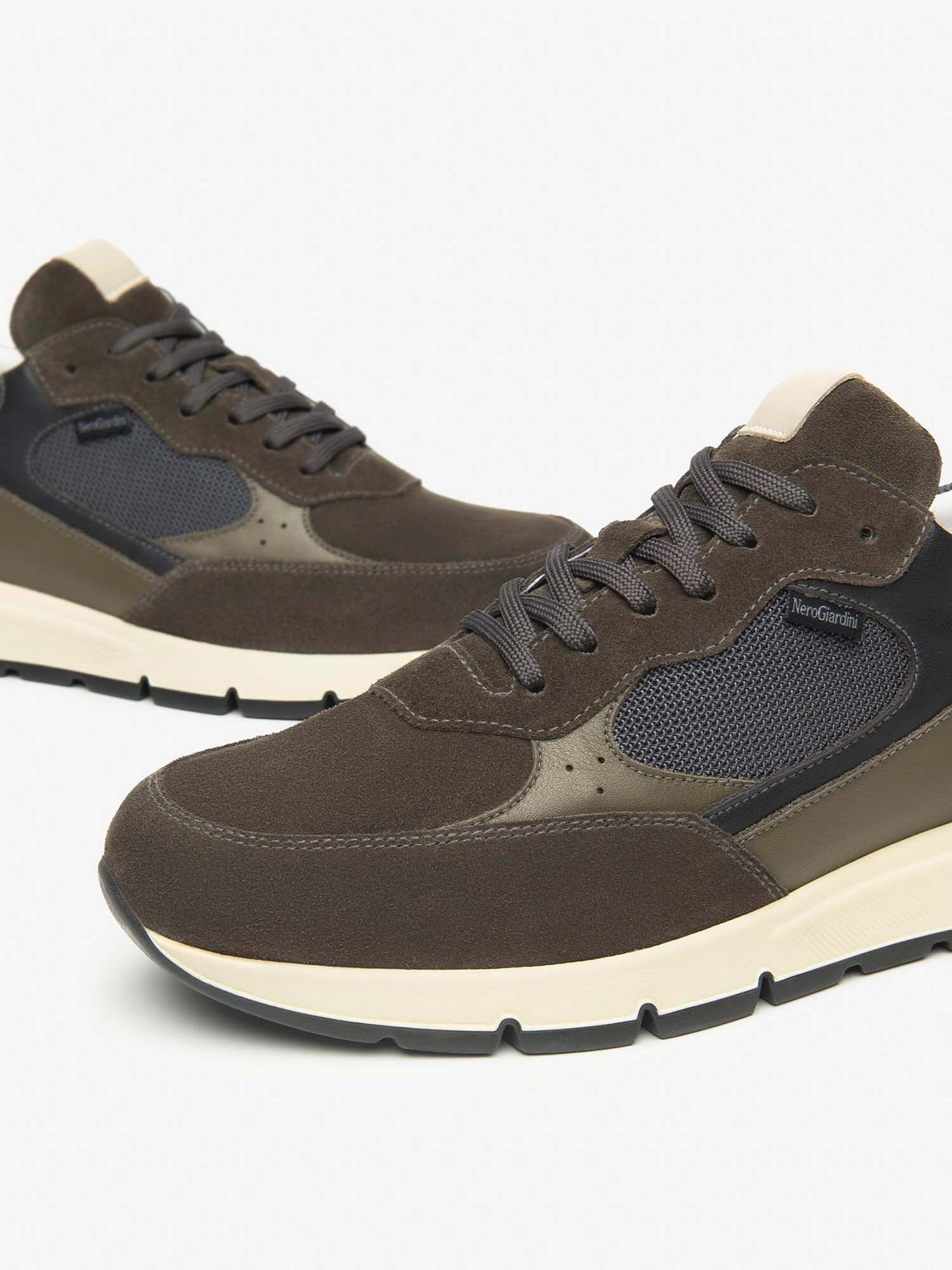 SNEAKERS SCAMOSCIATE NeroGiardini DA UOMO OLIVA