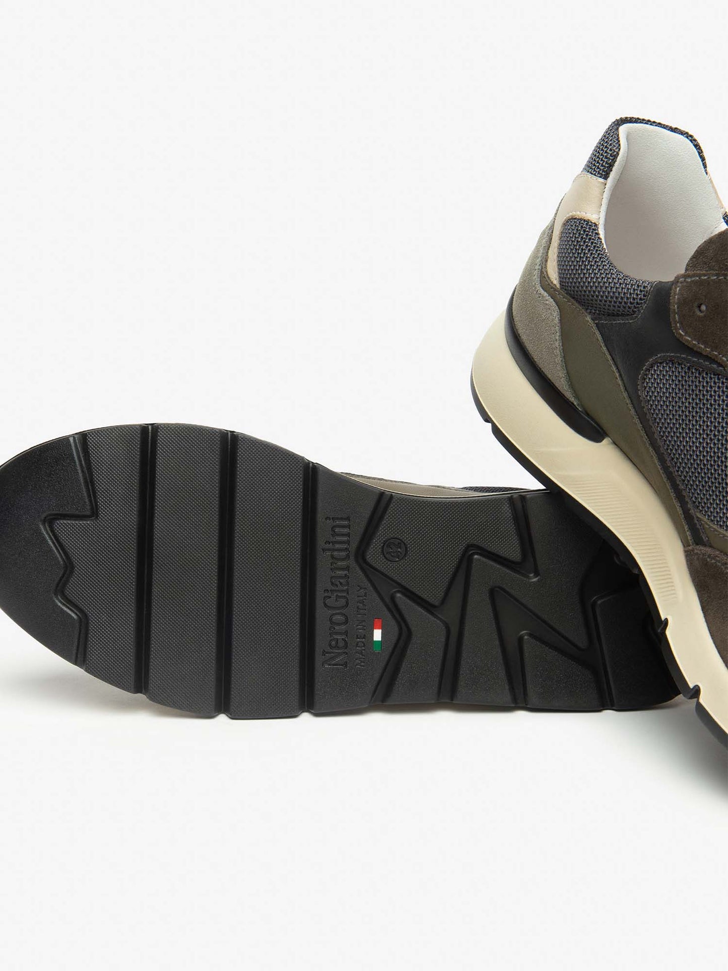 SNEAKERS SCAMOSCIATE NeroGiardini DA UOMO OLIVA