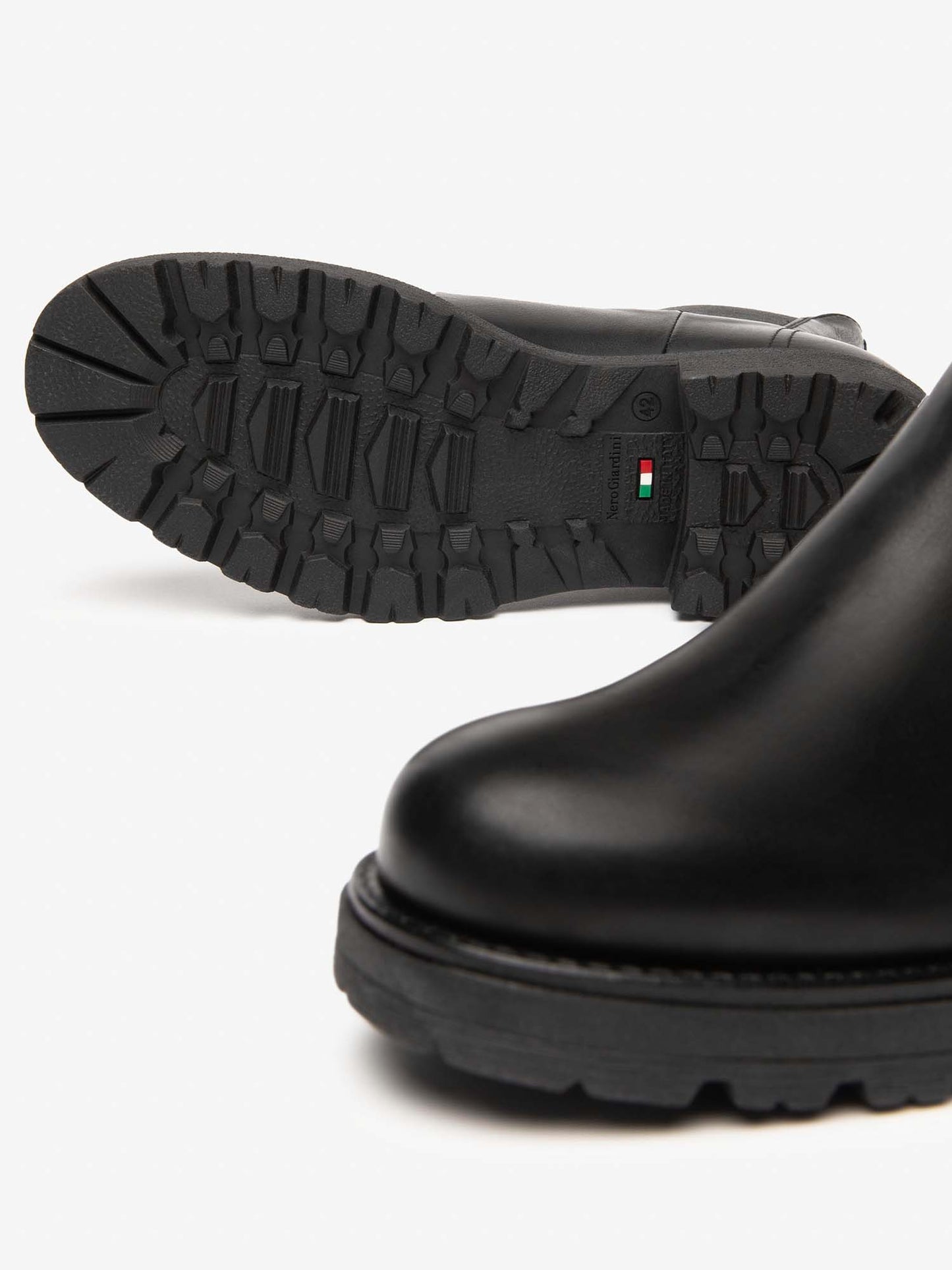 STIVALETTI CHELSEA CON CARRARMATO NeroGiardini DA UOMO NERO