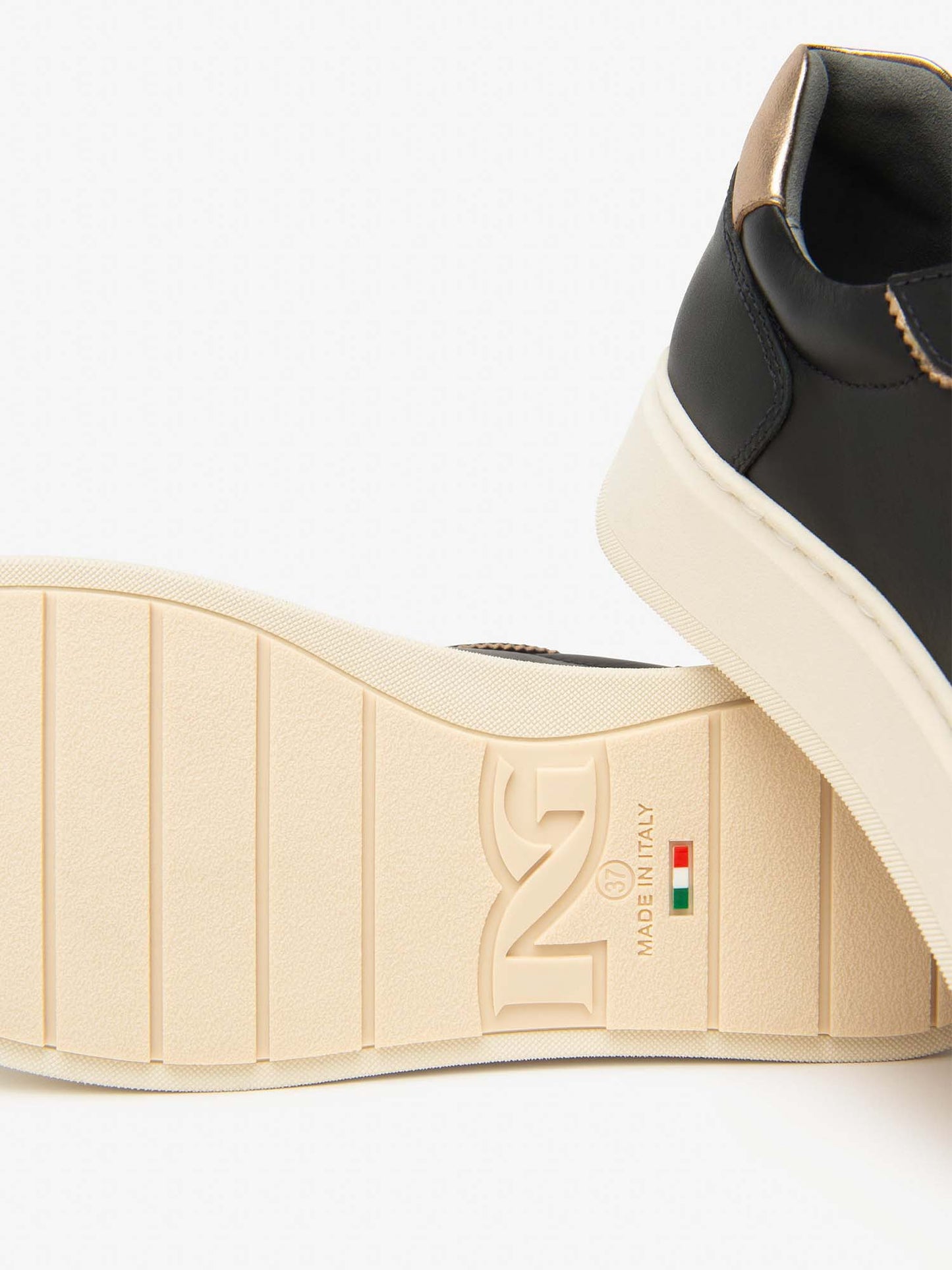 SNEAKERS CON CHARM NeroGiardini DA DONNA NERO