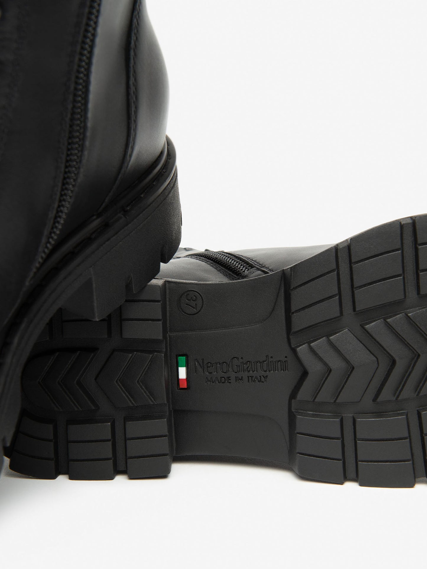 ANFIBI IN PELLE NEROGIARDINI DA DONNA NERO
