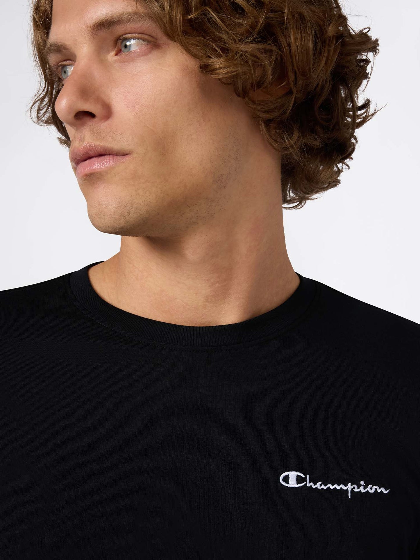 CHAMPION MAGLIA GIROCOLLO BASIC DA UOMO NERO