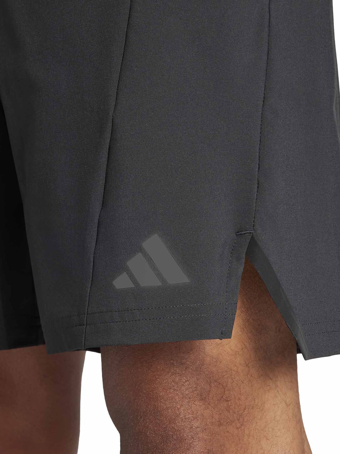 SHORT TRAINING ADIDAS DA UOMO NERO