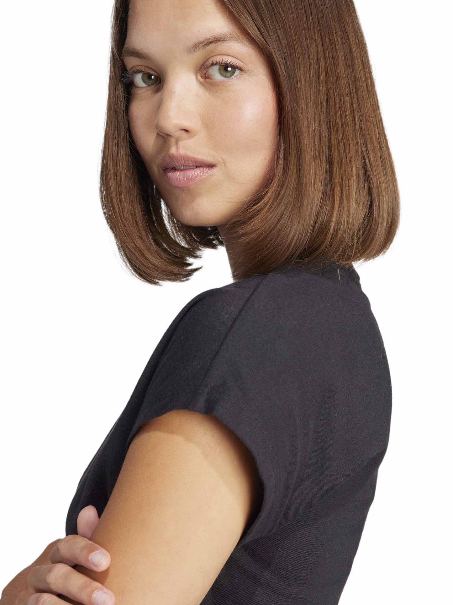 T-shirt Essentials Linear Adidas da donna nera a girocollo