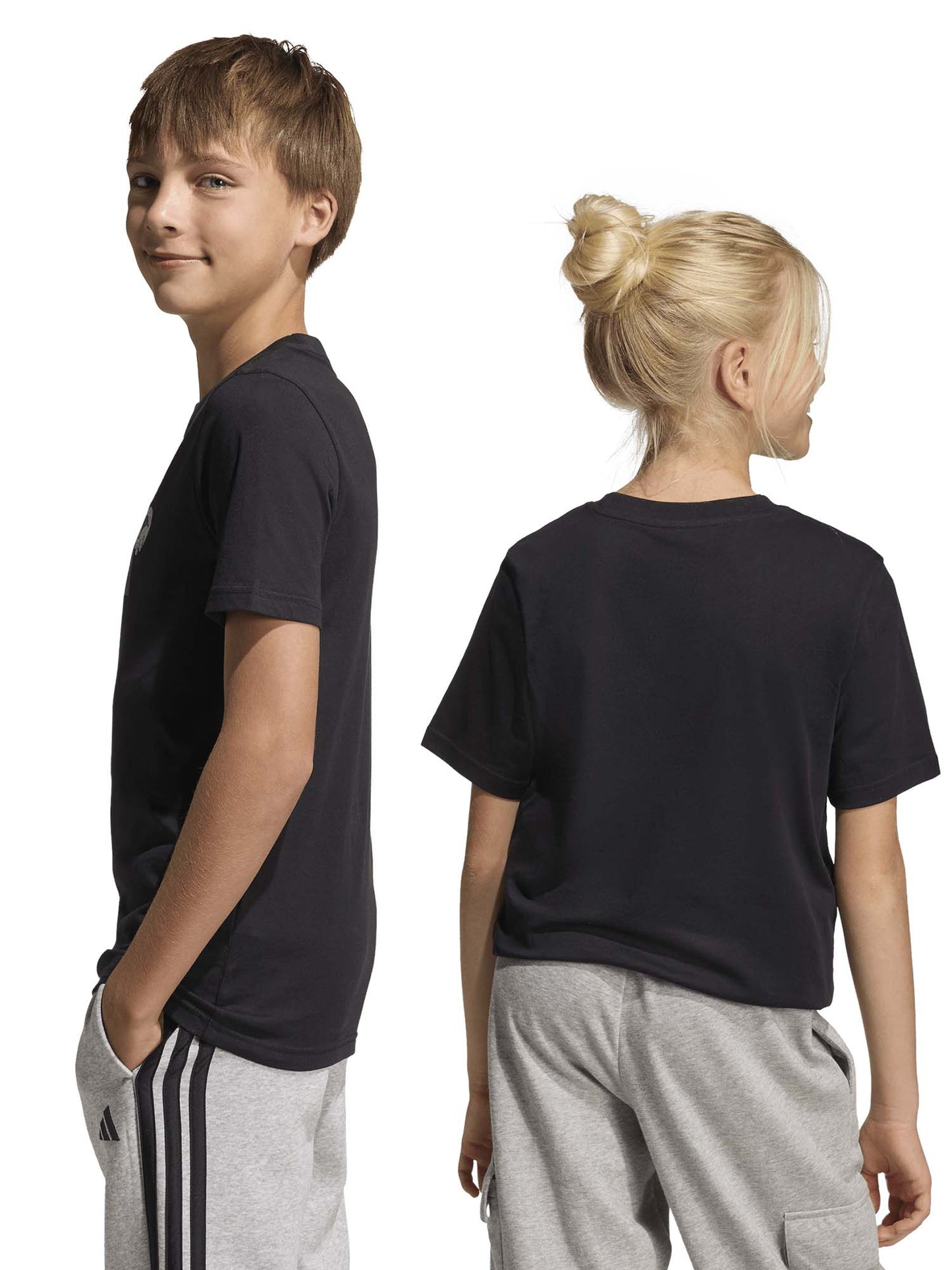 T-shirt Adidas nera a maniche corte bimbo/a