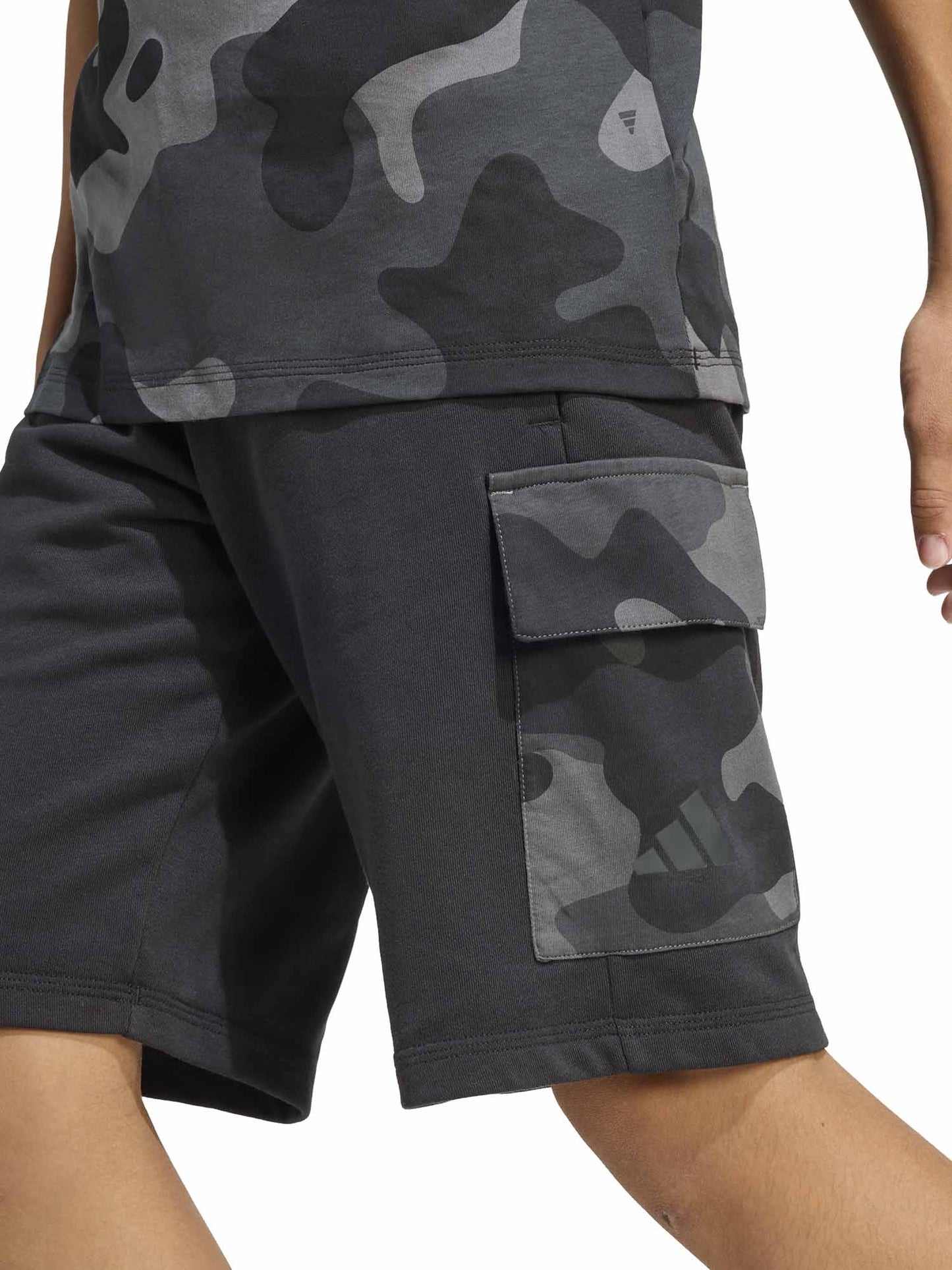 SHORT NERO ADIDAS CON TASCA CARGO JUNIOR UNISEX