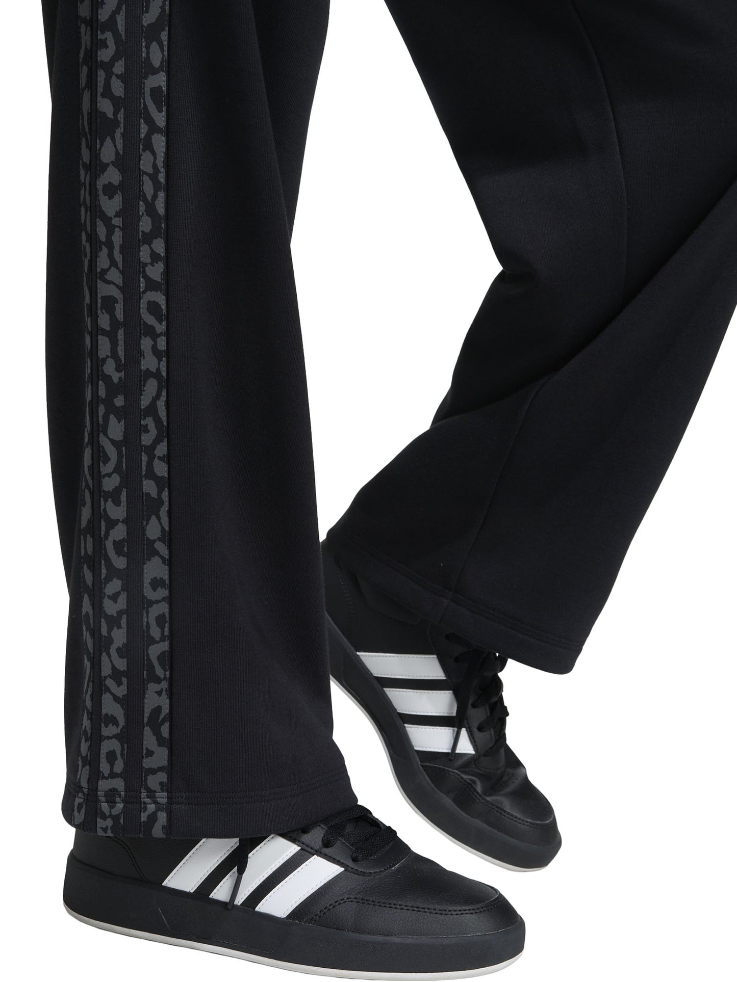 Pantaloni sportivi Adidas con 3 Stripes leopardate da bambina neri