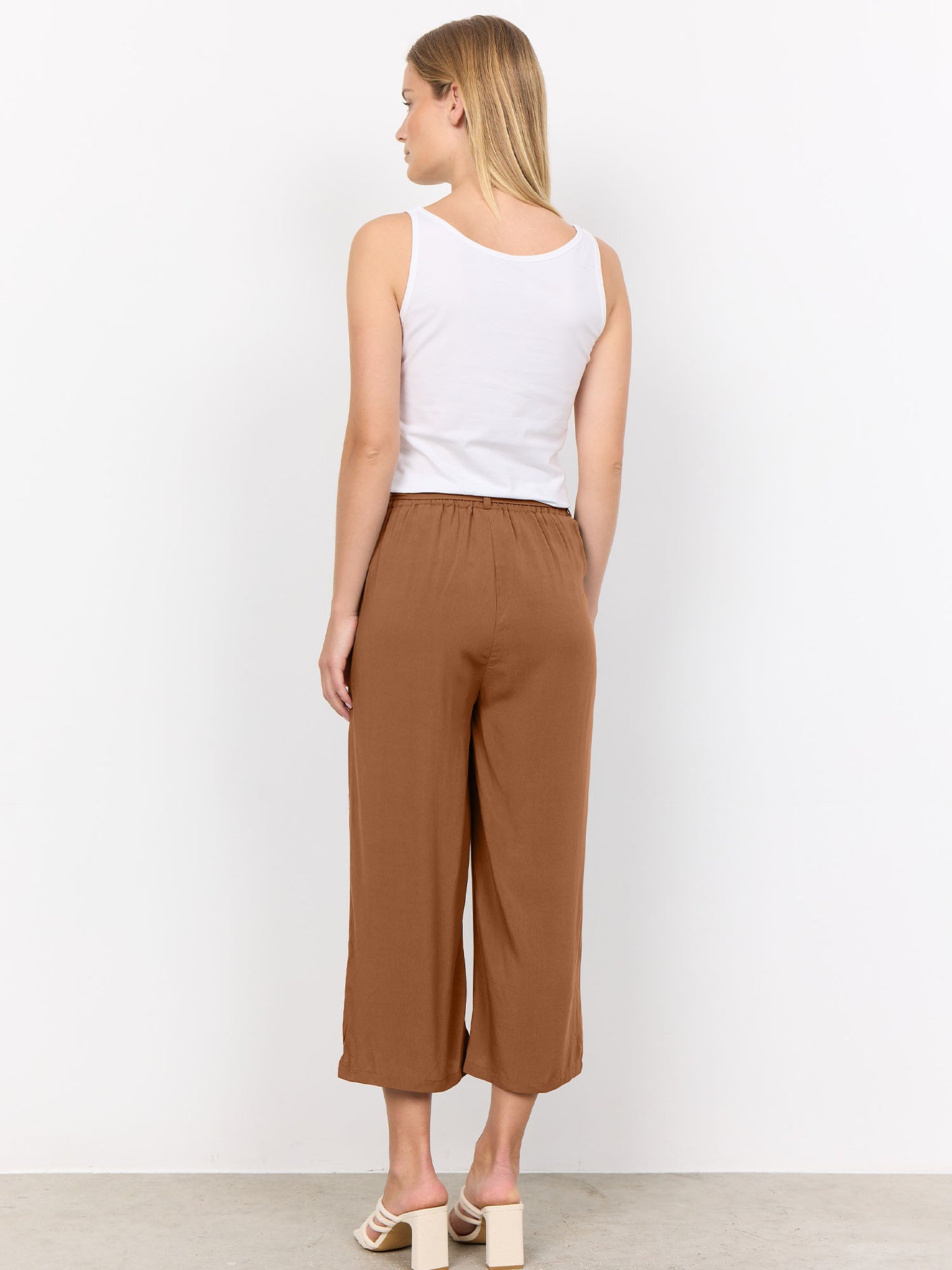 Pantaloni Soyaconcept marroni da donna per ogni occasione