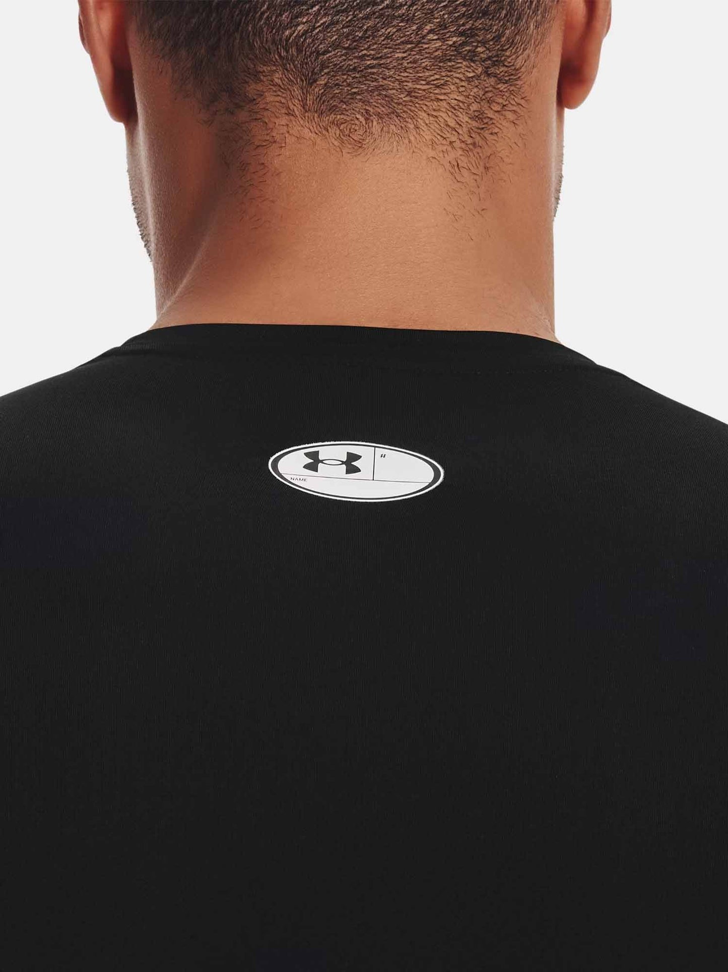 MAGLIA ADERENTE UNDER ARMOUR DA UOMO NERO