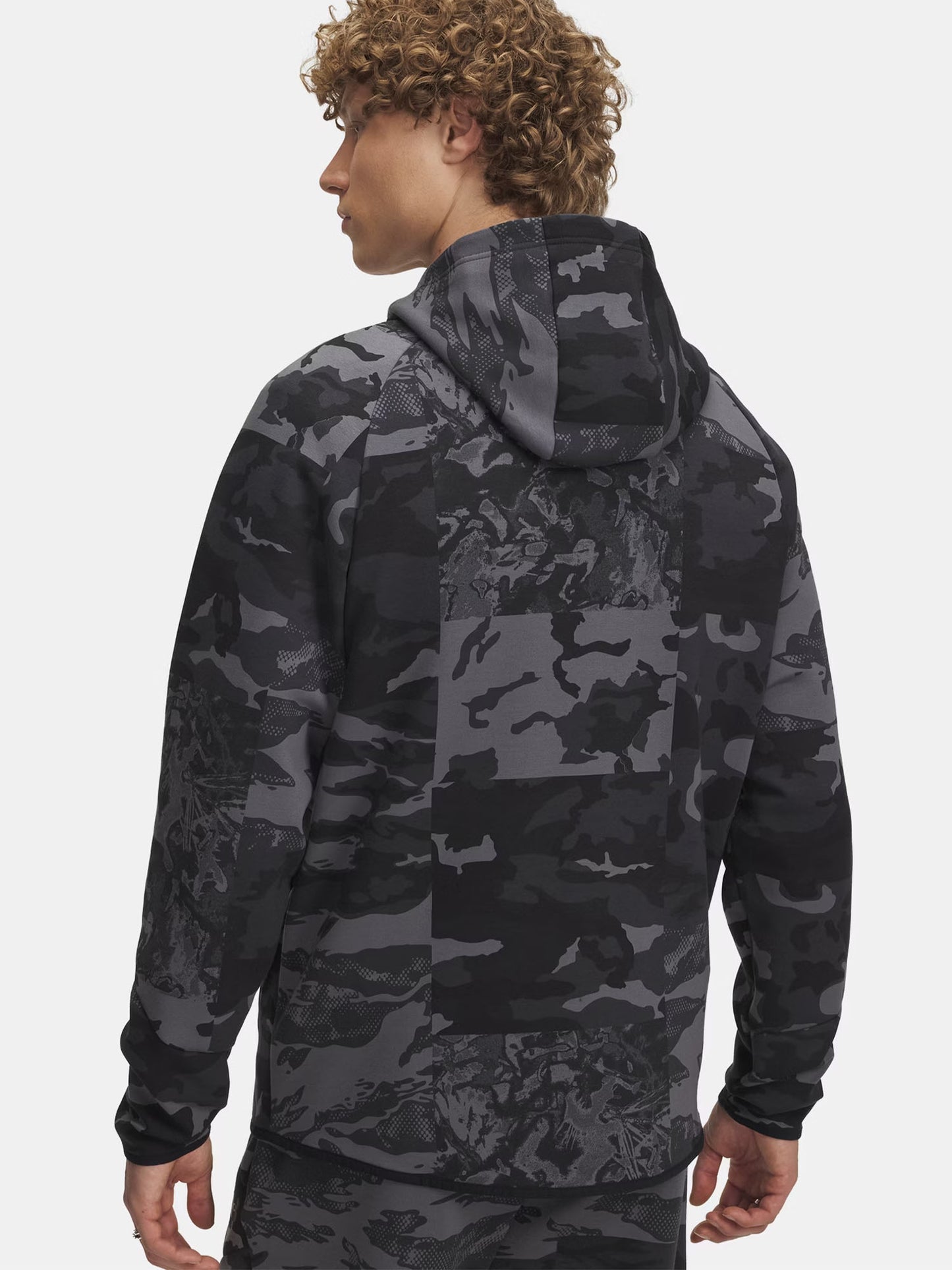FELPA CON CAPPUCCIO UNSTOPPABLE UNDER ARMOUR DA UOMO CAMOUFLAGE