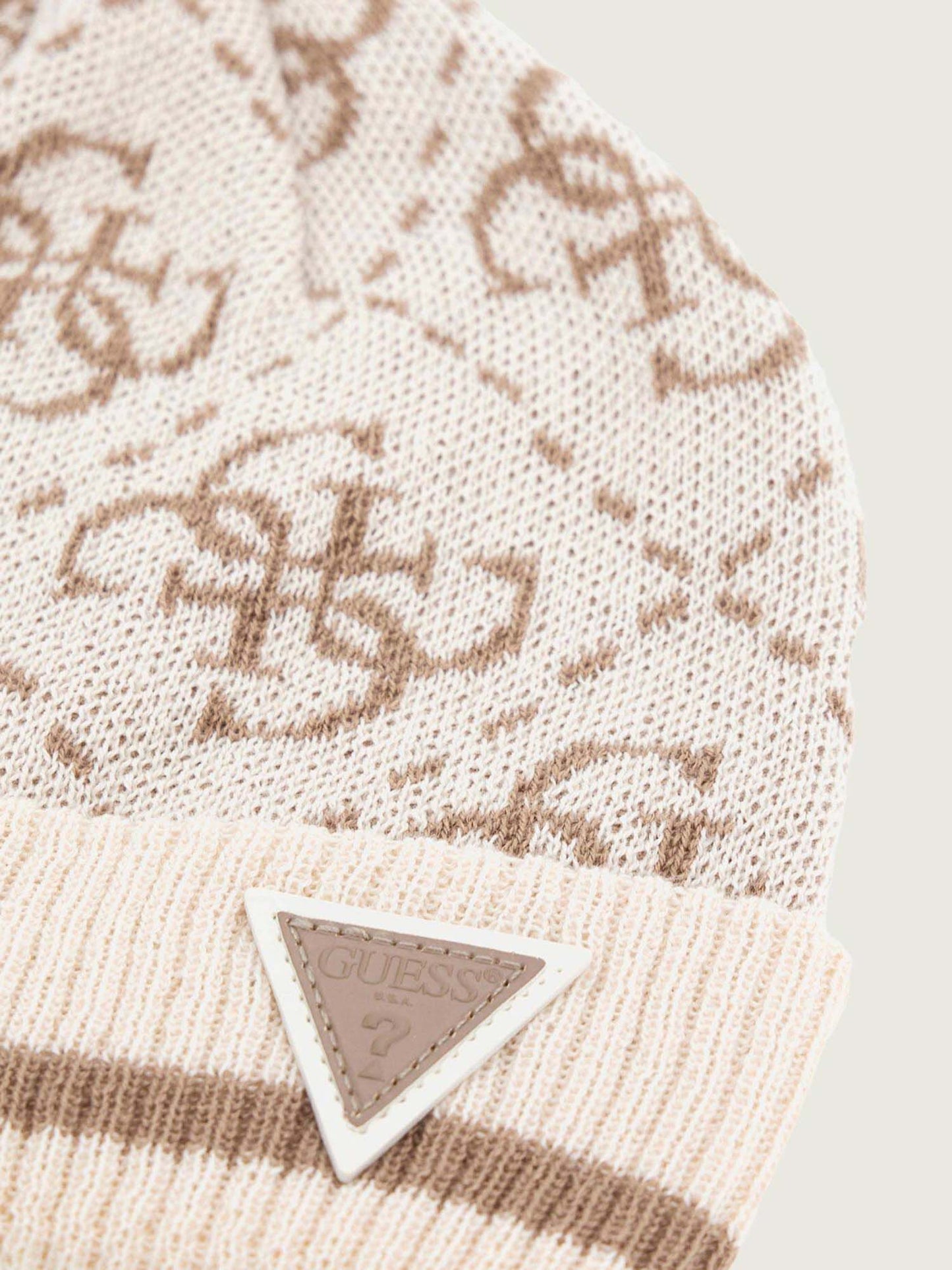 CAPPELLO MONOGRAMMA ALL OVER GUESS DA DONNA BEIGE