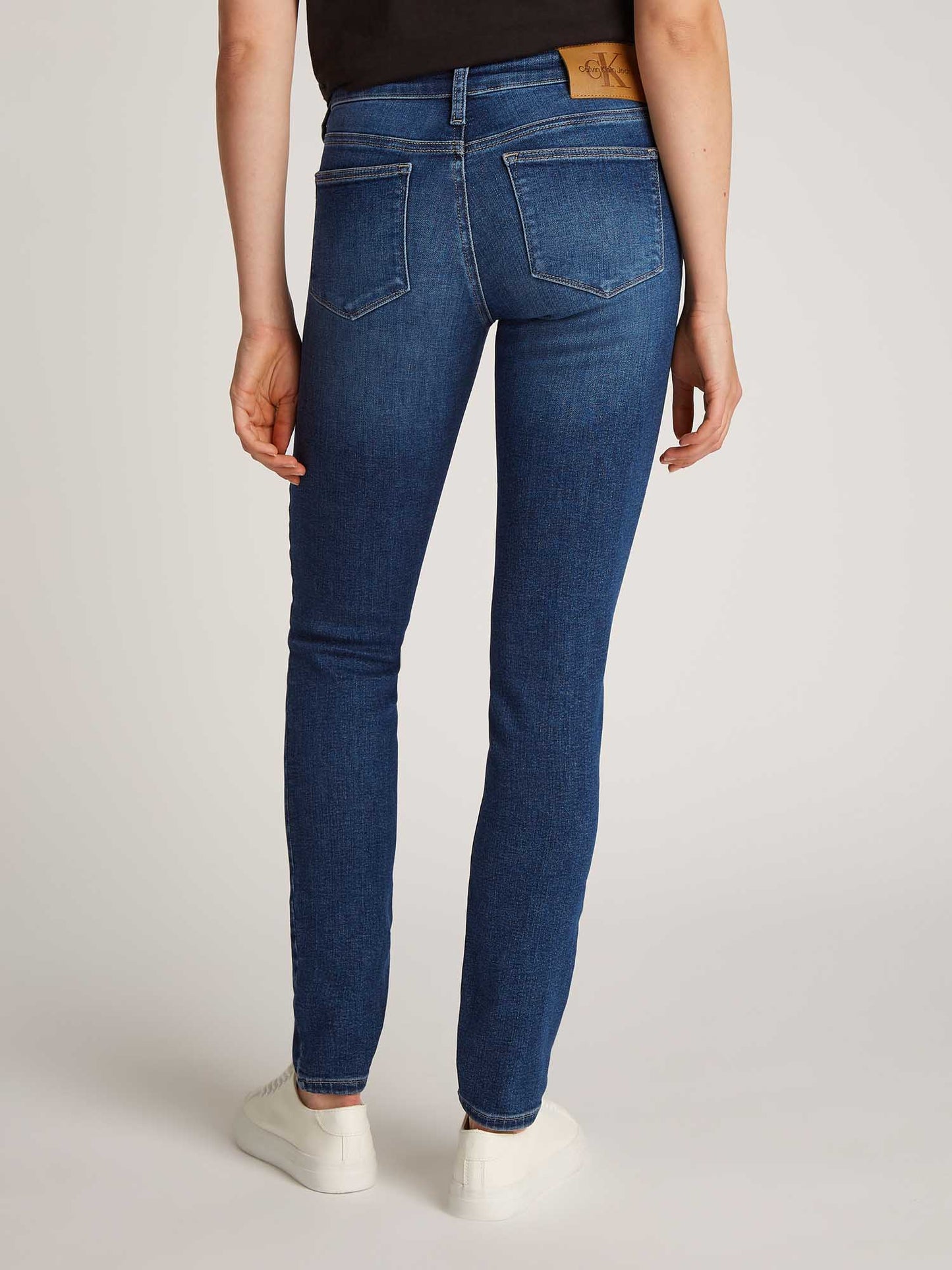 DENIM MID RISE SKINNY CALVIN KLEIN JEANS DONNA JEANS SCURO