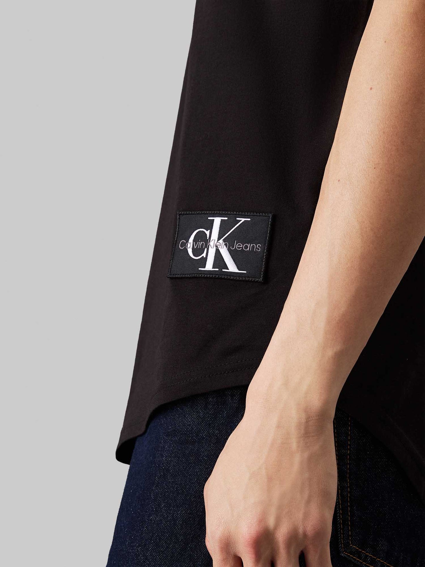 CK BADGE TURN UP SLE